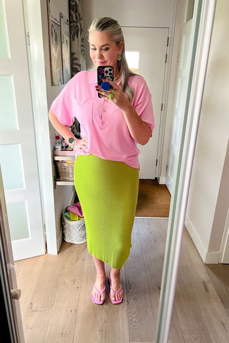 Ootd - Thursday. Pink knit polo (Hema, M), chartreuse rib knit skirt and pink fit flops (old). 



#LTKstyletip #LTKeurope #LTKover40