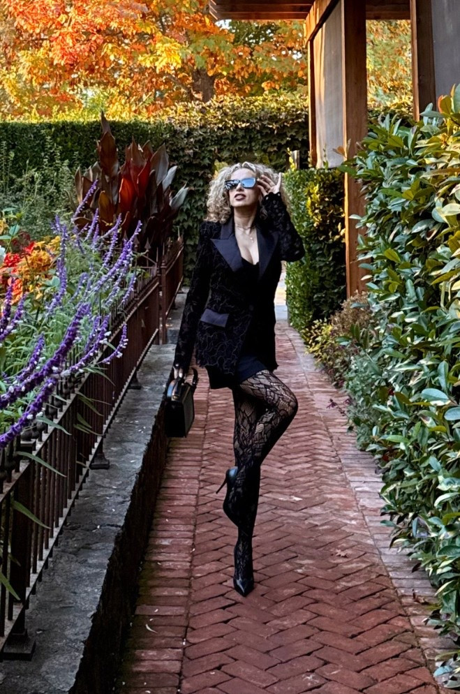 Cute and classy 

#LTKParties #LTKSaleAlert #LTKStyleTip