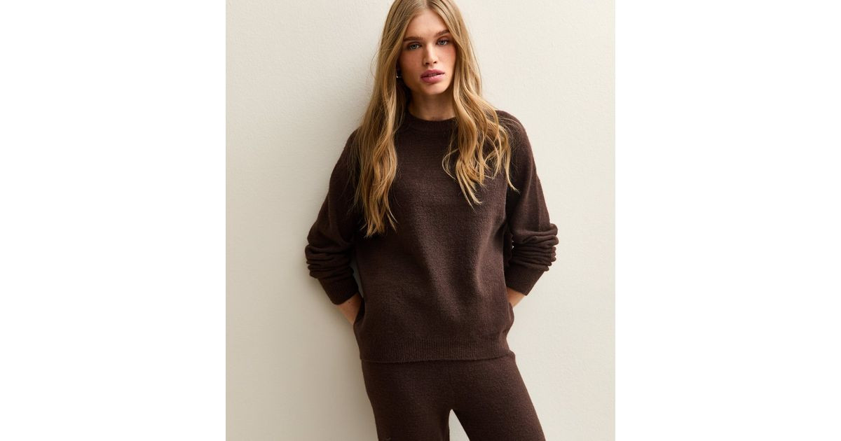 Dark Brown Crew Neck Midweight Knit Jumper | New Look | New Look (UK)