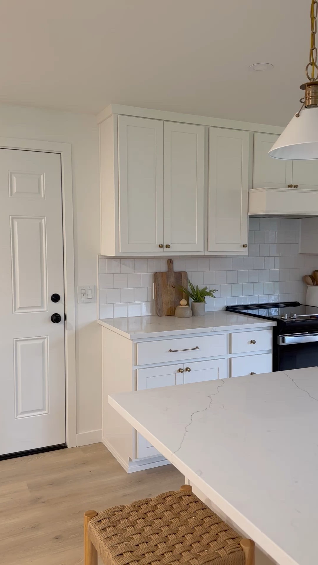 Dining room chairs, dining room tables, dining room inspiration, kitchen, range hood, kitchen decor, dining room design, slipcover chairs, chandeliers, farm sink, pendants, kitchen lighting, interior design

#LTKHome