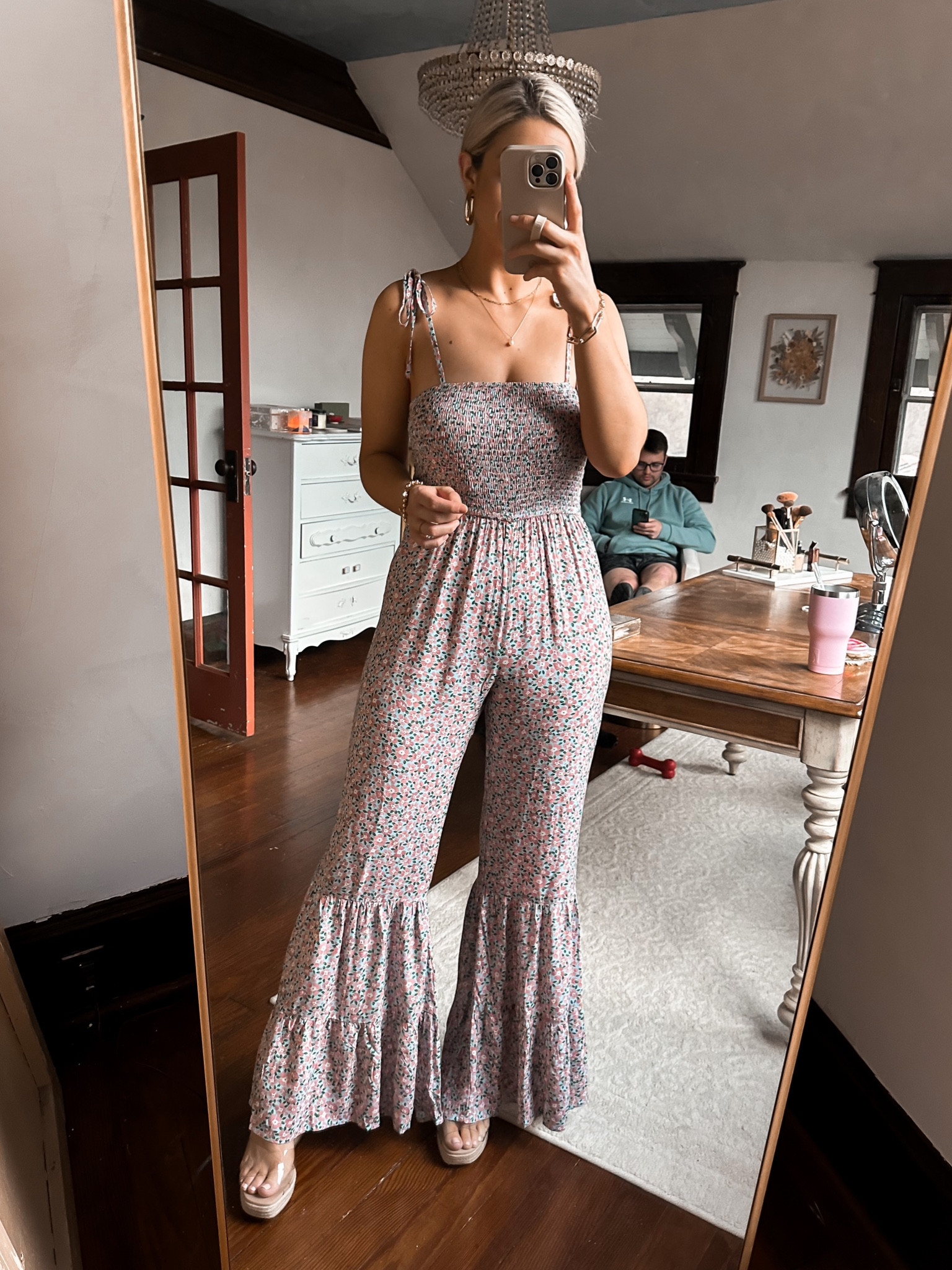 Floral jumpsuit, size M
Pink lily 20% off code: ALEXIS20

#LTKSeasonal