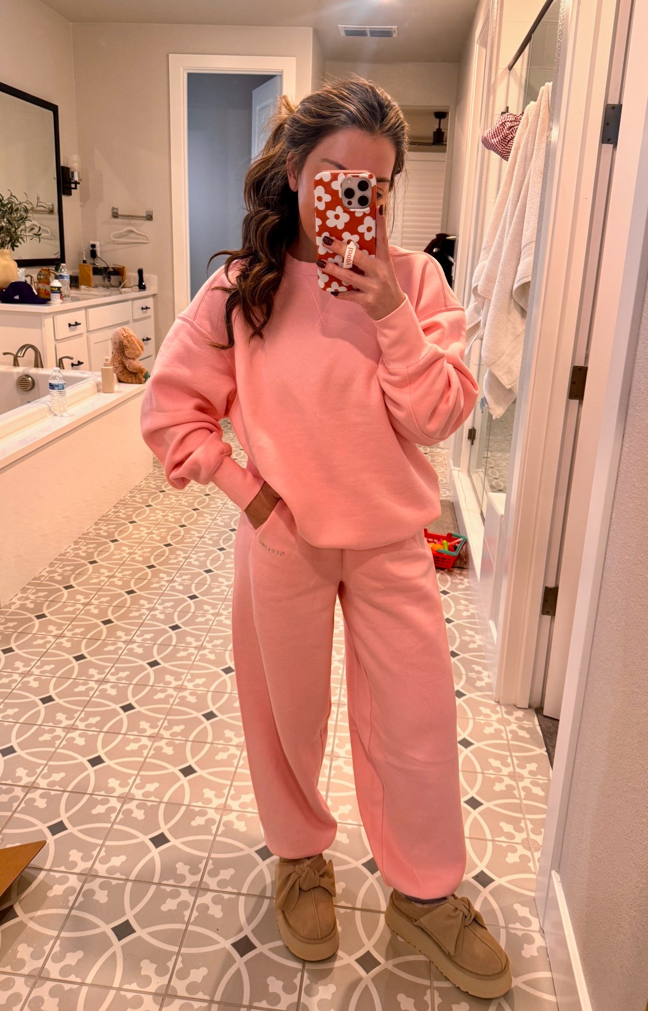 Aerie set! Wearing XXS 

Aerie pink matching set
Aerie haul
Aerie loungewear

#LTKootd #LTKHoliday #LTKGiftGuide