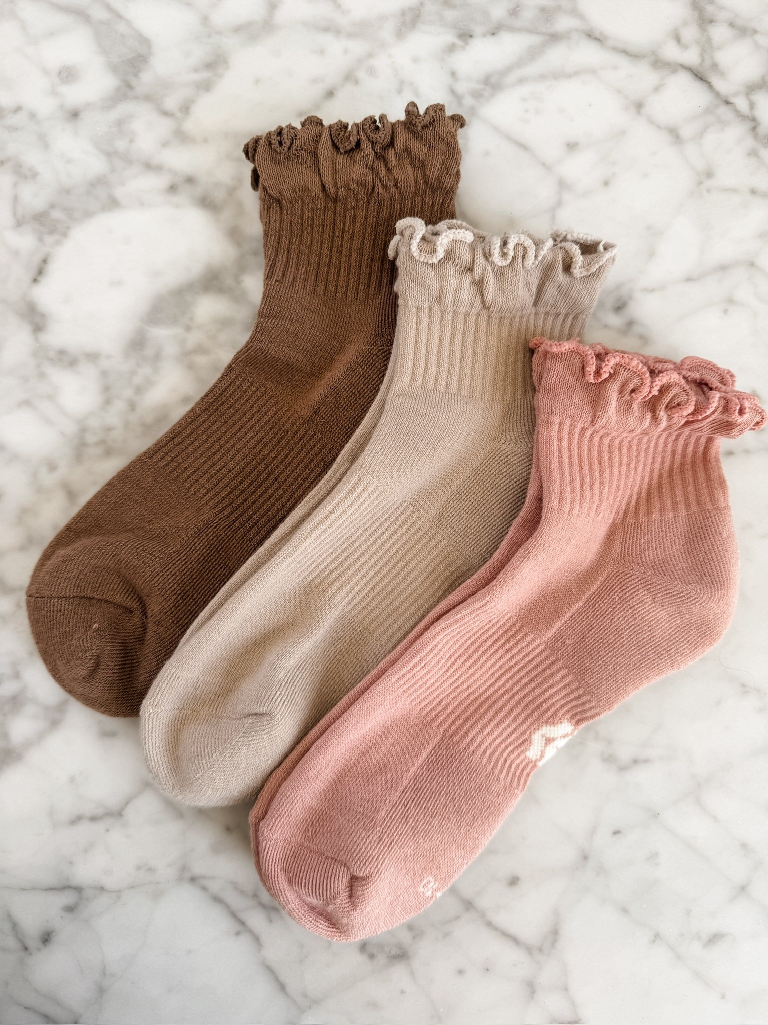 These are the best active socks 👏🏼 I love the ruffle detail! 

Loverly Grey, Target find, ruffle socks, activewear

#LTKActive #LTKfitnessgoals #LTKFindsUnder50