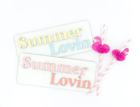 Summer Lovin' Shelfie | Etsy | Etsy (US)