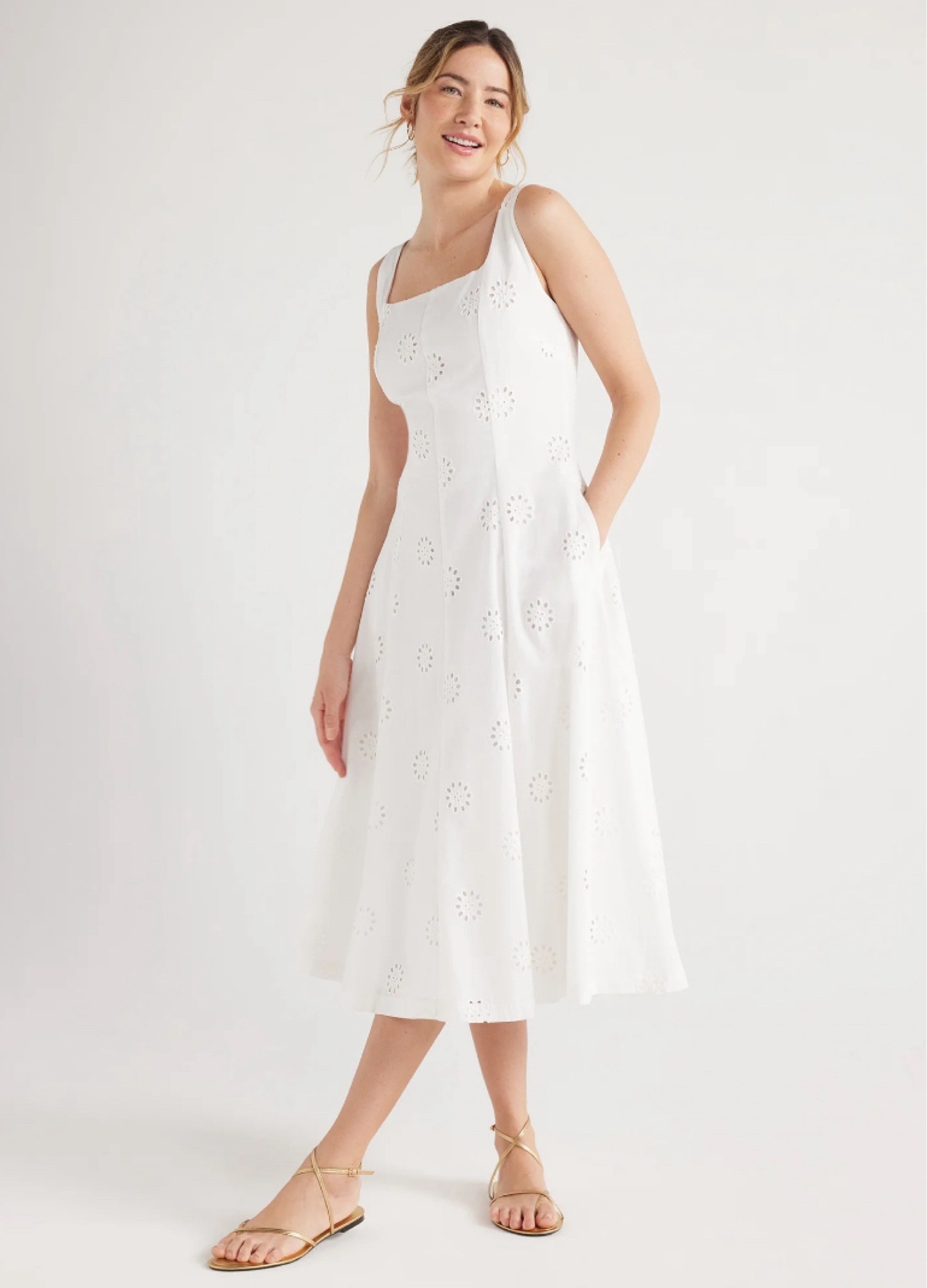 Walmart has some really cute dresses right now! Their quality on their cotton is always really good. I love the Free Assembly line.


#LTKFindsUnder50