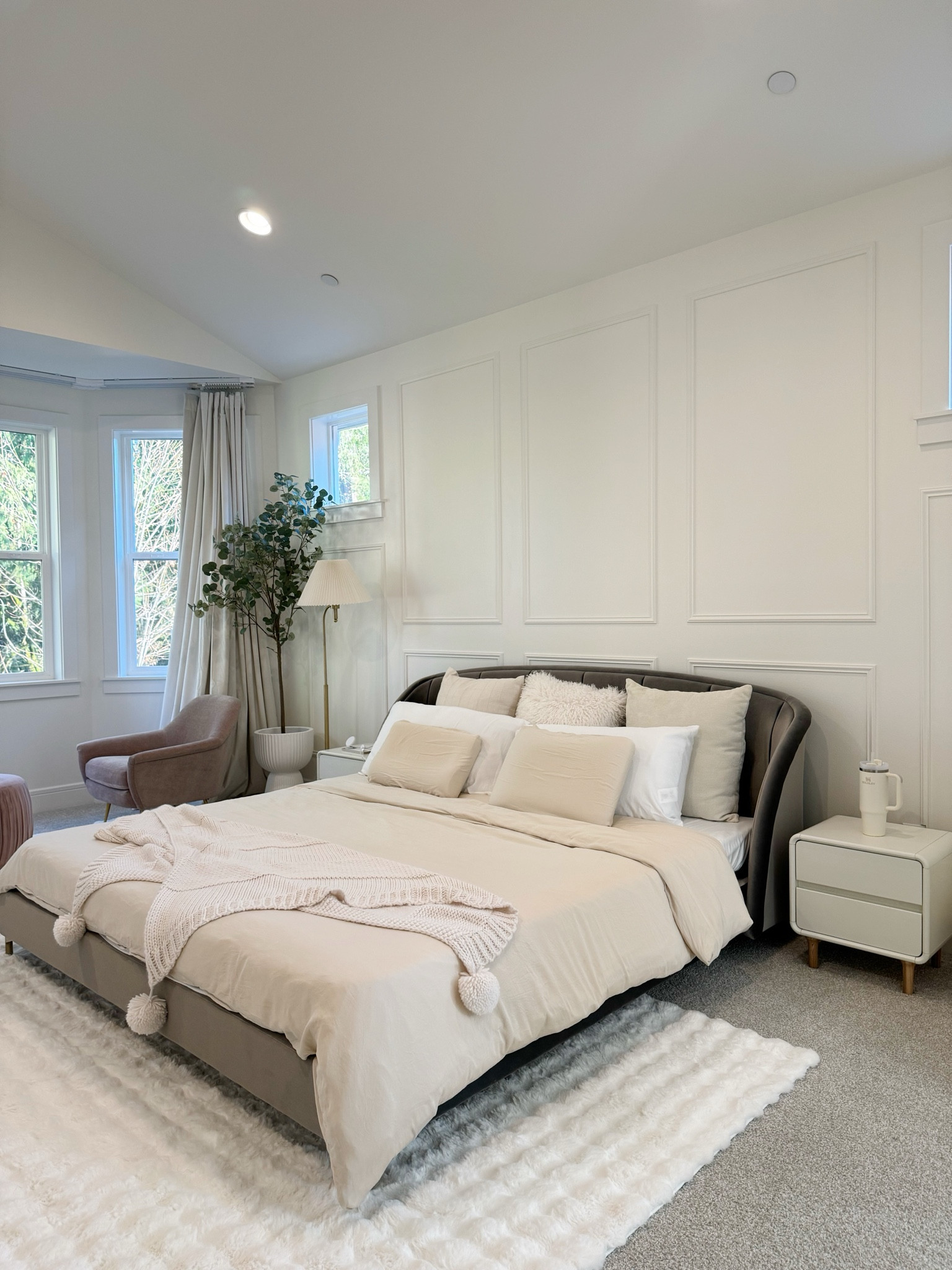 Aeptom  Mulberry silk duvet insert + organic bamboo bed sheet set = best investment in the bedroom.
Use ‘HOME22’ for extra 22% off 

#LTKHoliday #LTKHome #LTKGiftGuide