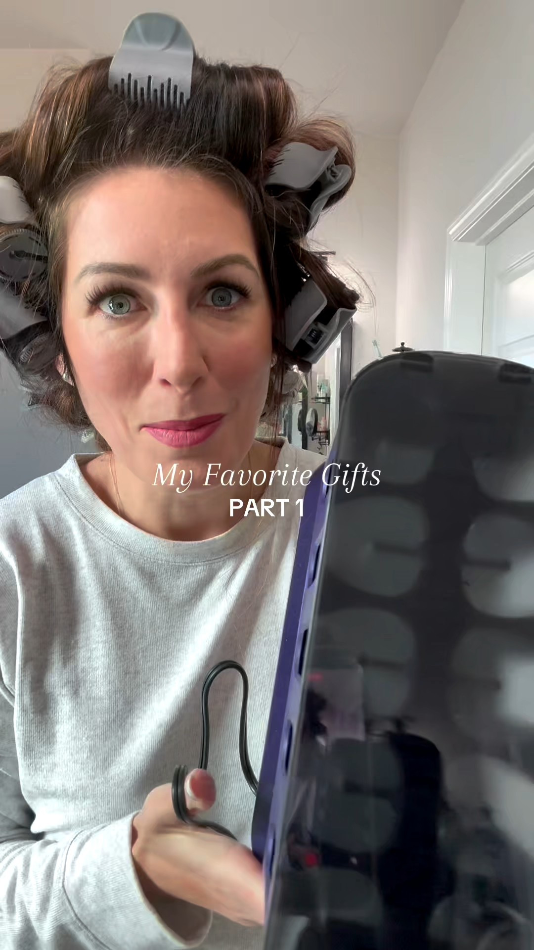 Hot rollers are back and I have feelings about it. Circa 1999-2003 trauma aside… the volume is worth it.
#hotrollers #blowout

#LTKOver40