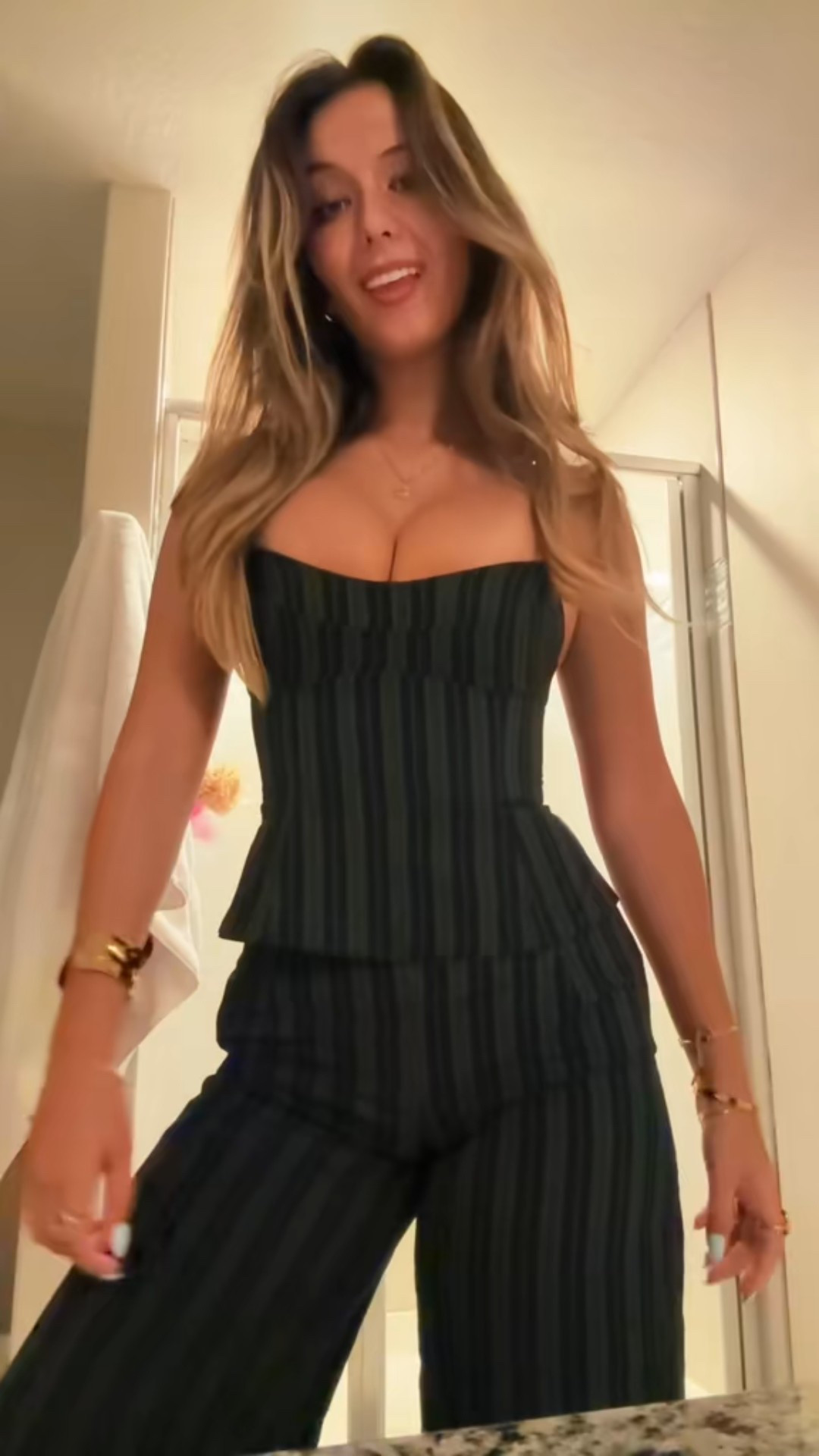 obsessed. #stripedset #set #matchingset #stripes #blackset #allblackoutfit #baddieoutfit #ootd 