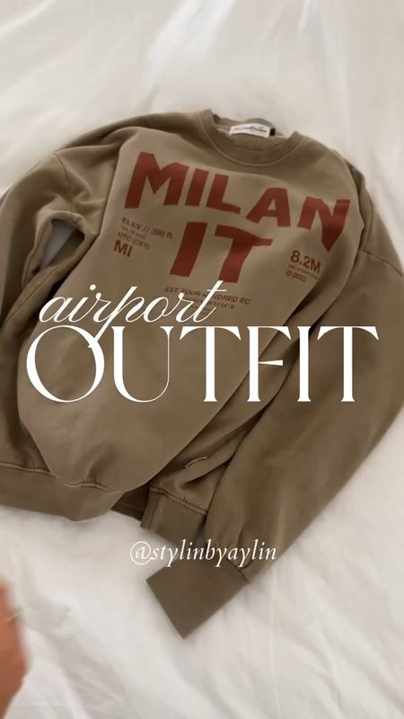 I'm just shy of 5-7" wearing the size XS graphic sweatshirt under $80!
Airport outfit, athleisure style #StylinByAylin

#LTKFindsUnder100 #LTKStyleTip #LTKTravel