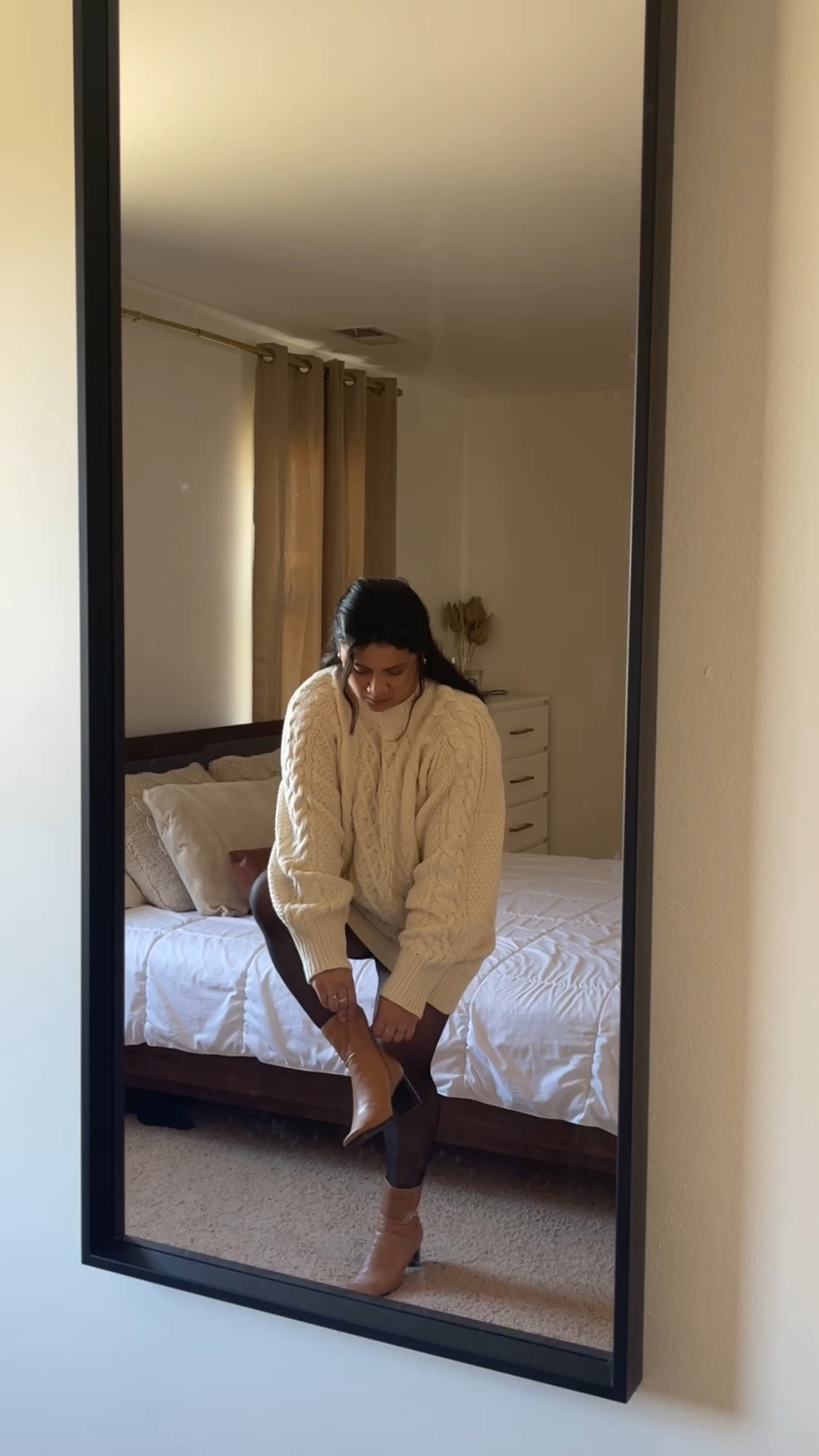 Cozy christmas winter outfit idea 

#LTKstyletip #LTKHoliday #LTKSeasonal