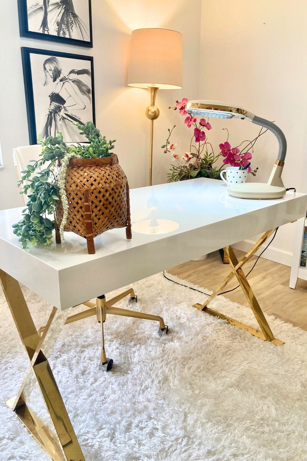 Transform your workspace into a dreamy, feminine retreat with these stunning white home office ideas! ✨This is my home office. From an elegant minimalist desk to chic decor accents, these stylish designs will inspire productivity and creativity. Perfect for anyone who loves a clean, modern aesthetic with a touch of sophistication. 💕 #HomeOfficeDecor #WorkspaceInspo #FeminineOffice #whitehomeoffice

#LTKHome