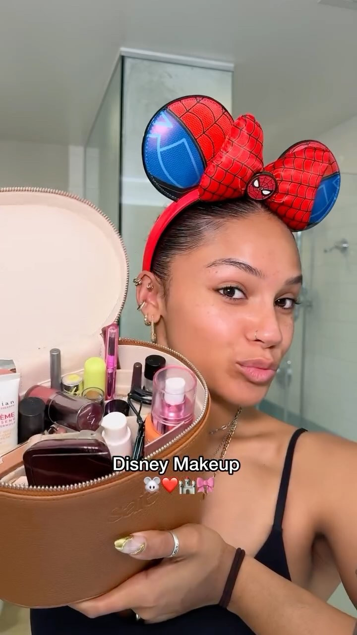 A Disney beat that will last through the heat ❤️ #disney #disneymakeup #longlastingmakeup #makeup