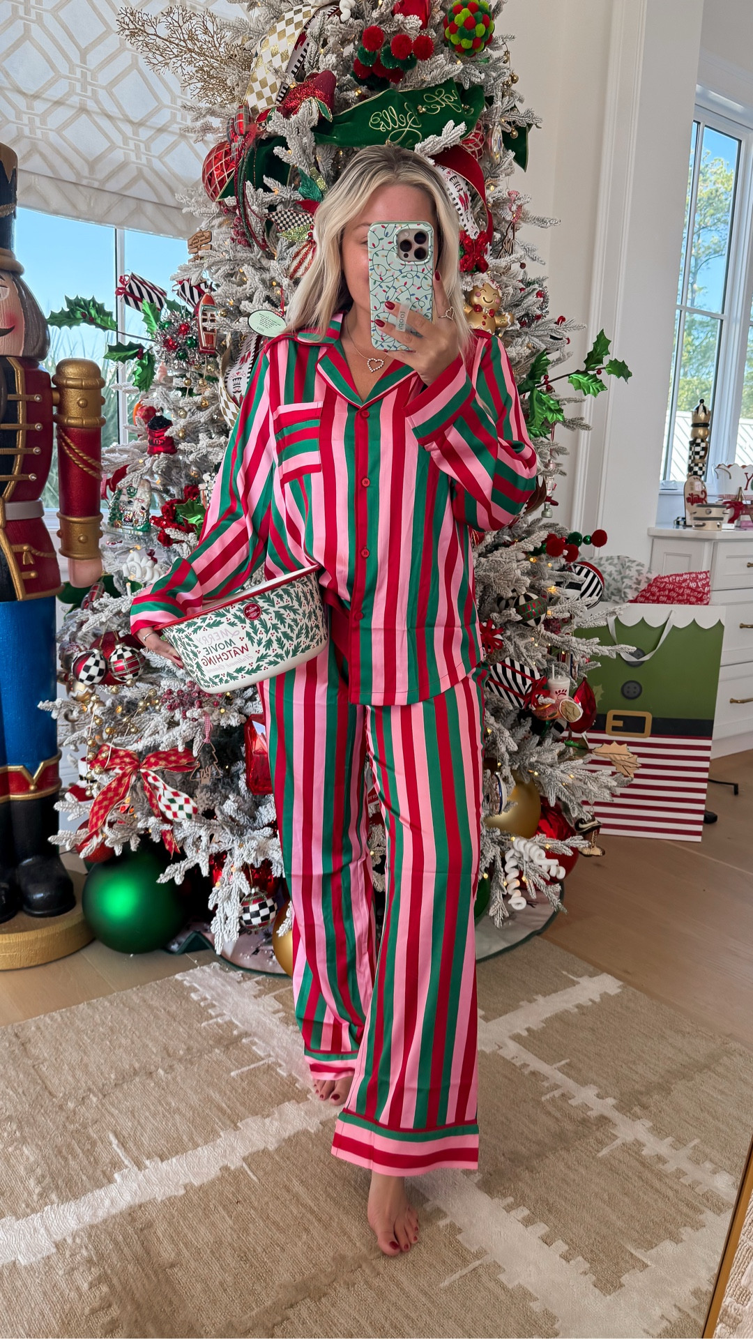 Use code WHITNEYNRIFE for 10% off loopy cases! 

#LTKGiftGuide #LTKCyberWeek #LTKHoliday