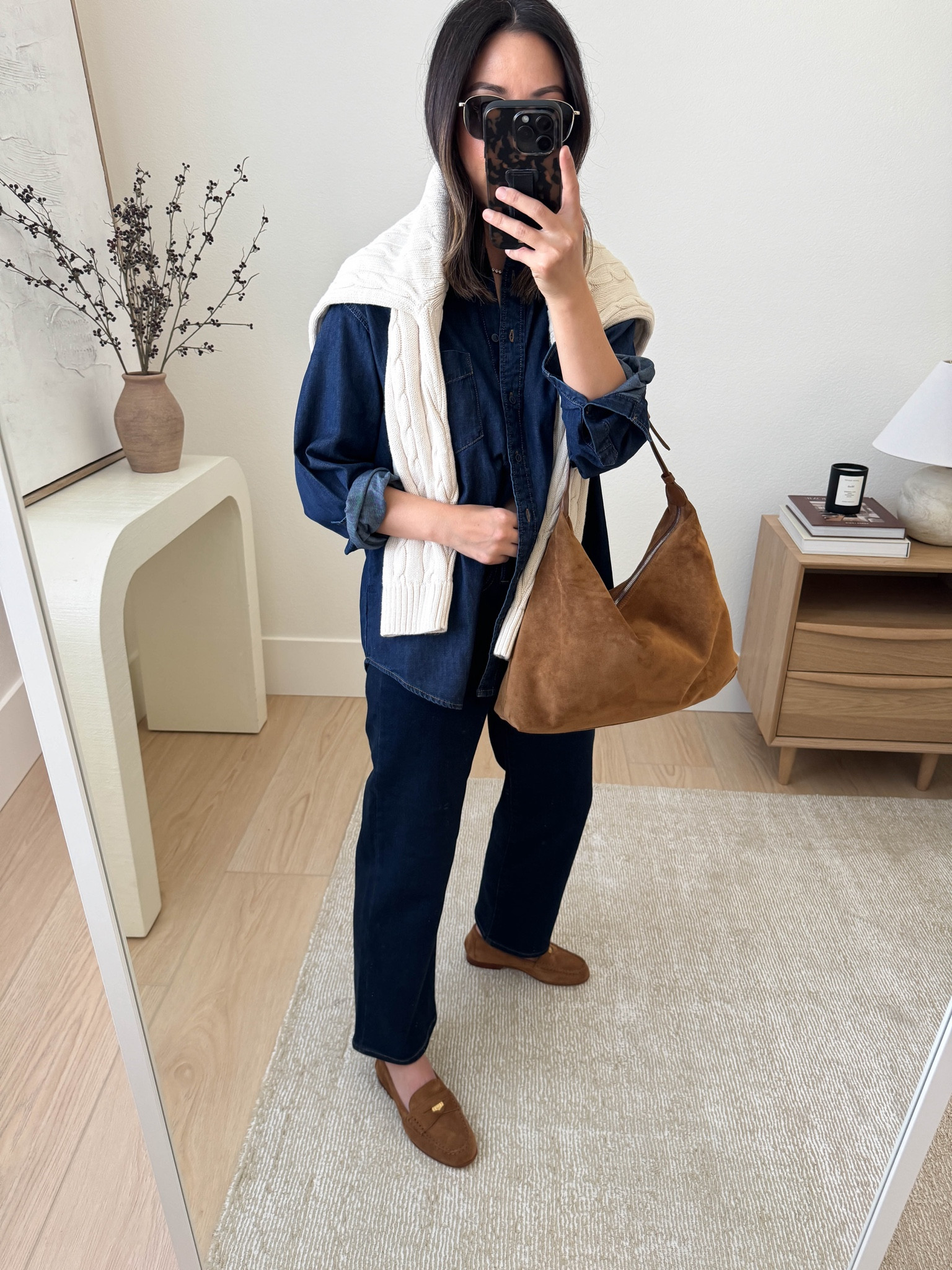 Fall denim on denim outfits. Denims can match or they don't have to. 

Gap Big Shirt petite xs (old color)
J.Crew slim straight jeans petite 25
Veronica Beard loafers 5.5, but run tts
Liffner shoulder bag
Gap Cable knit sweater petite xs (old)
Le Specs sunglasses

#LTKItBag #LTKPetite #LTKSeasonal