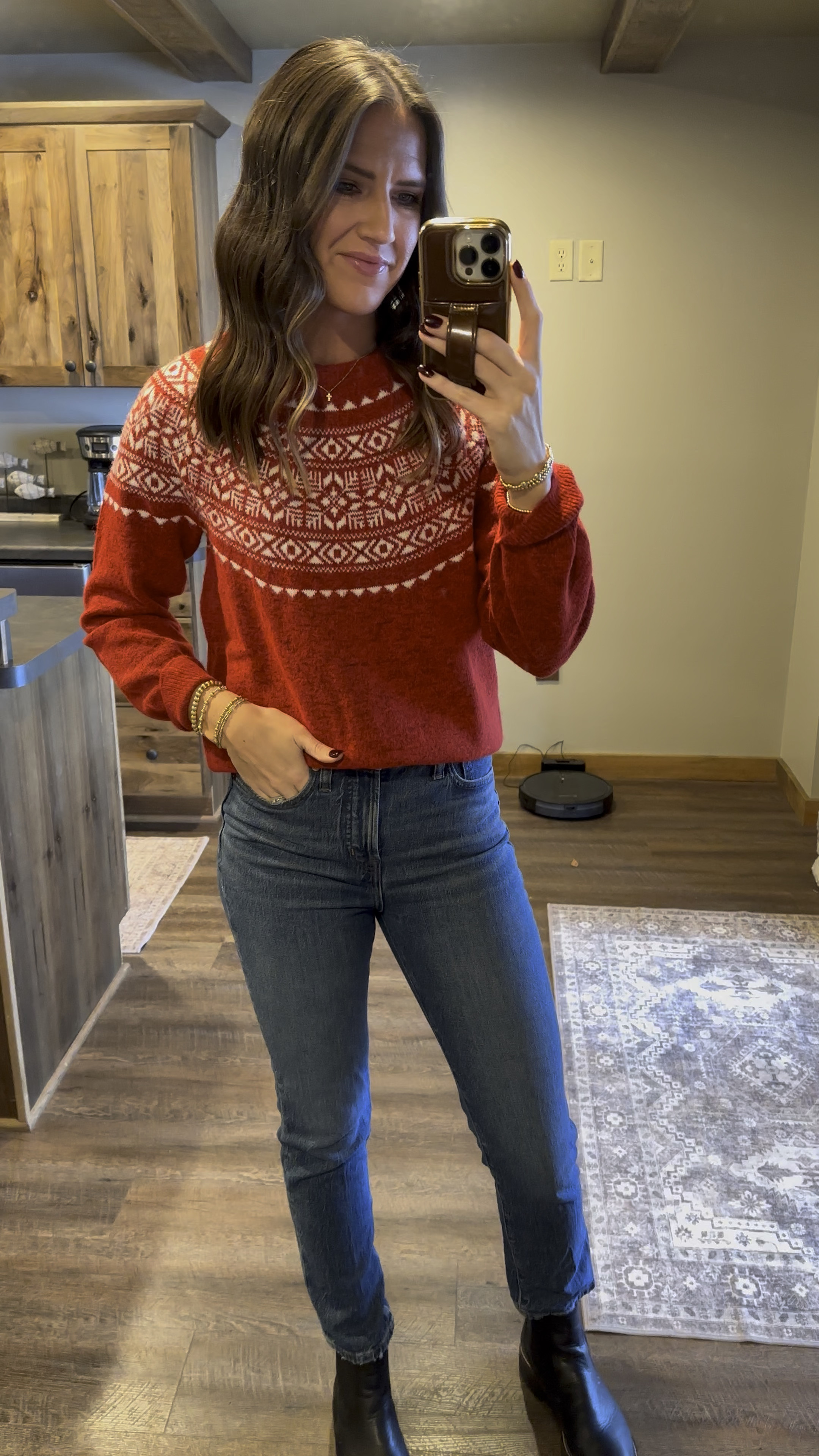 Kohls finds 

Sweater - Medium 
Jeans - size 26 

#LTKSaleAlert #LTKCyberWeek #LTKFindsUnder50