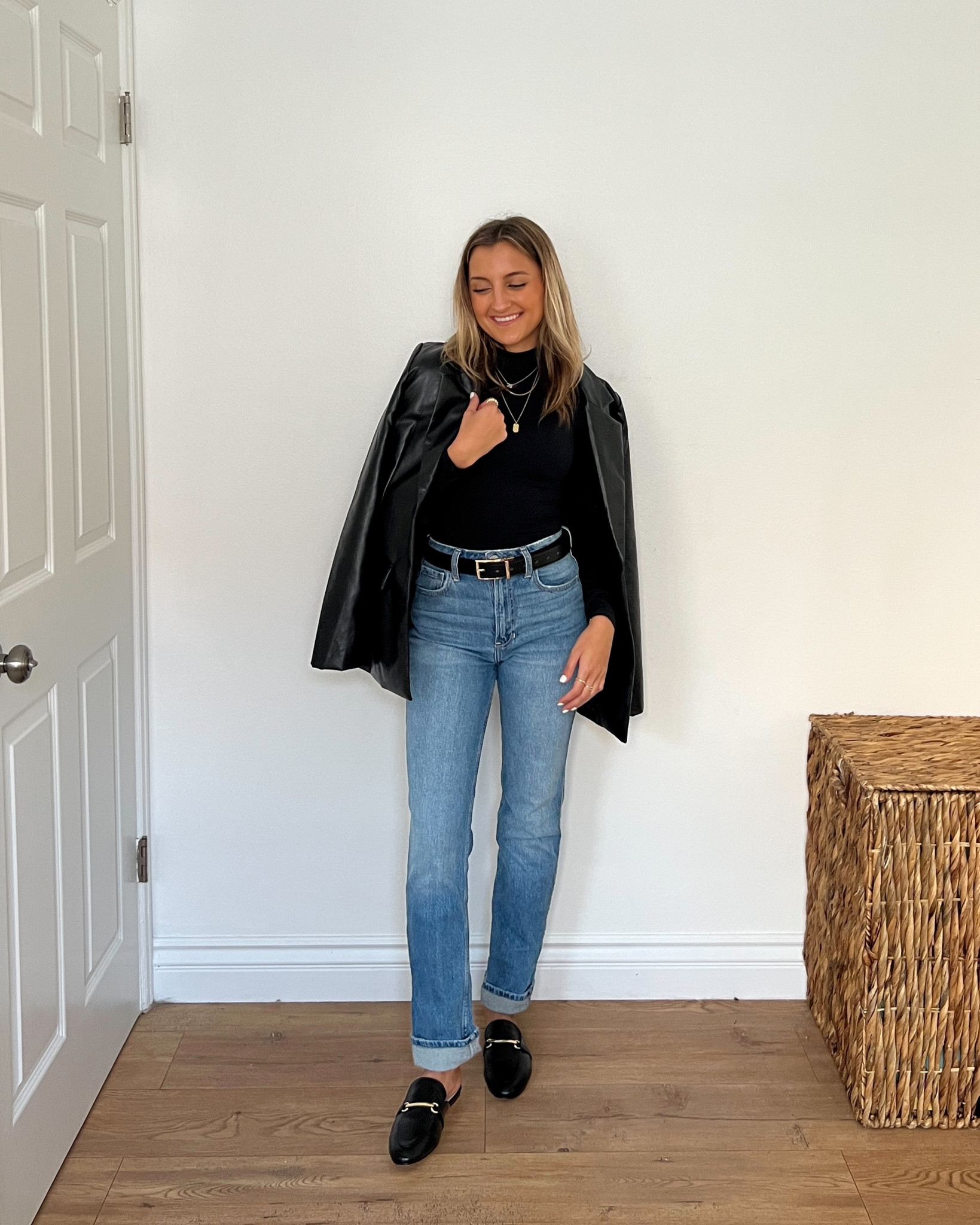 Business casual outfit idea / office ready outfit idea 🖤 

Love a good blazer + these straight leg jeans are the perfect wash. Mules under $30 