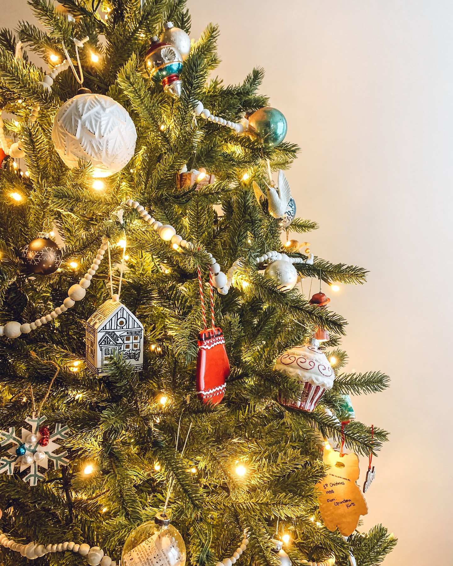 'Tis the season! We’ve officially entered holiday season and all its magic! 

{gifted} I’m not a tree up early kind of gal (kudos if you are!) but I do love seeing Christmas inspiration early… so I’m adding my own inspiration for you this year thanks to @kingofchristmas 

I will forever love their trees and I’m excited for the twinkle lights coming soon! 

p.s. find all these Christmas goodies in my LTK or let me know below if you want a direct link! 

#kingofchristmas #christmasinspiration #christmastree

#LTKHoliday #LTKHome #LTKSeasonal