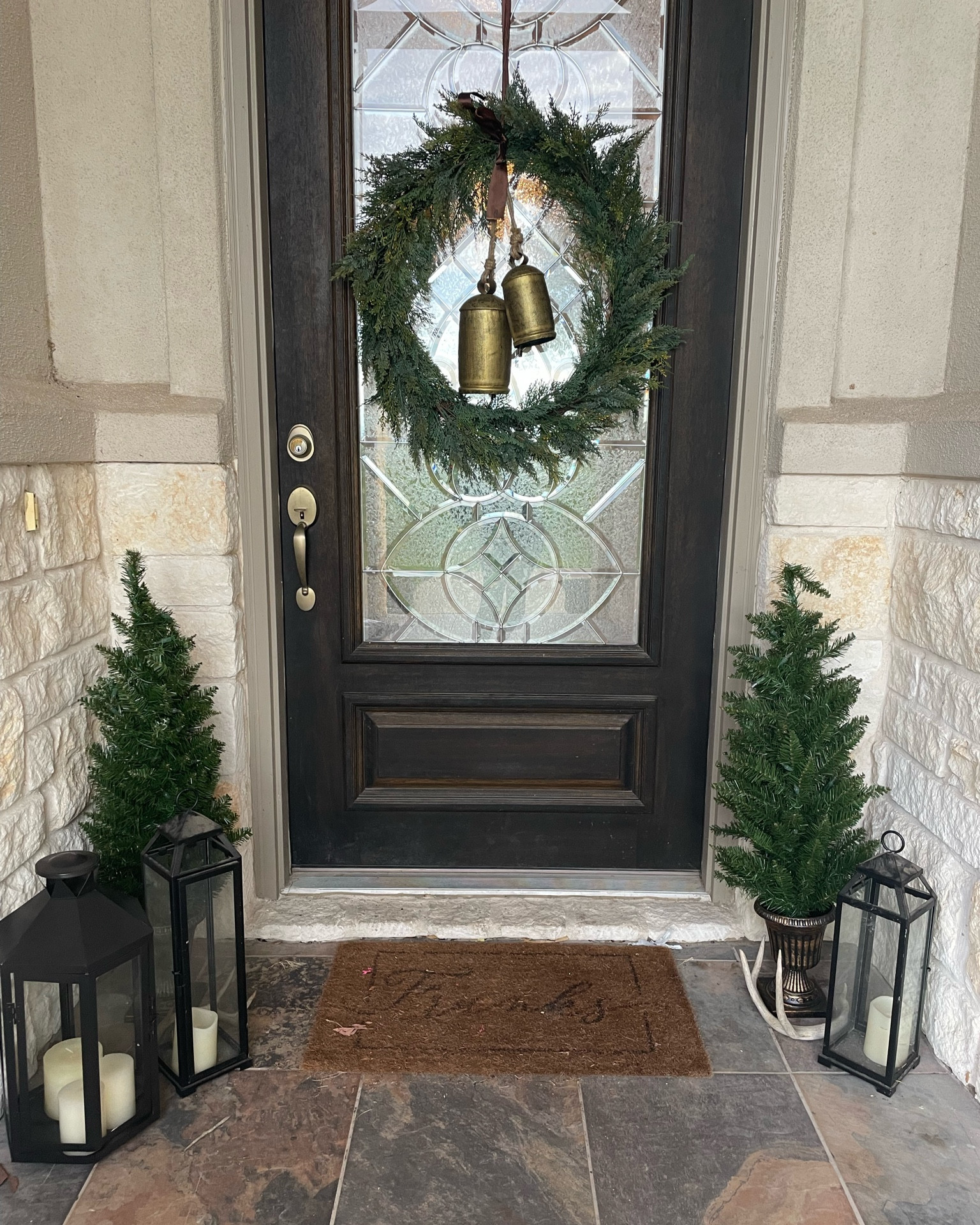 Amazon and Walmart door decor ! Holiday, Christmas, home decor,
Holiday decor, Christmas decor, wreath, front door, Walmart, Amazon home, Amazon, Amazon finds 

#LTKCyberWeek #LTKHoliday #LTKhome