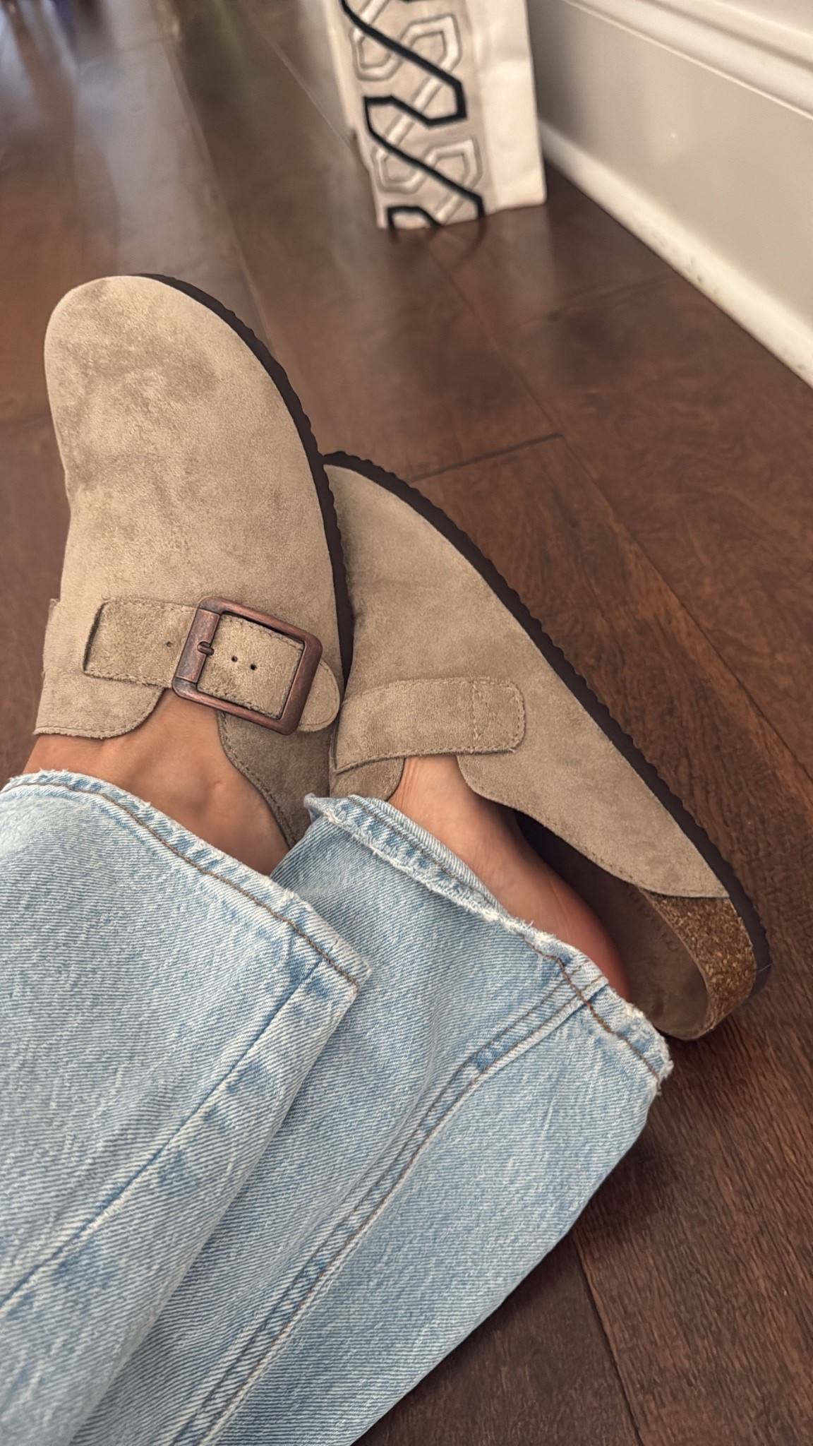 Birkenstock dupe 
Boston clog
Under $50 
Fall shoes 
Casual 

#LTKStyleTip #LTKFindsUnder50 #LTKShoeCrush