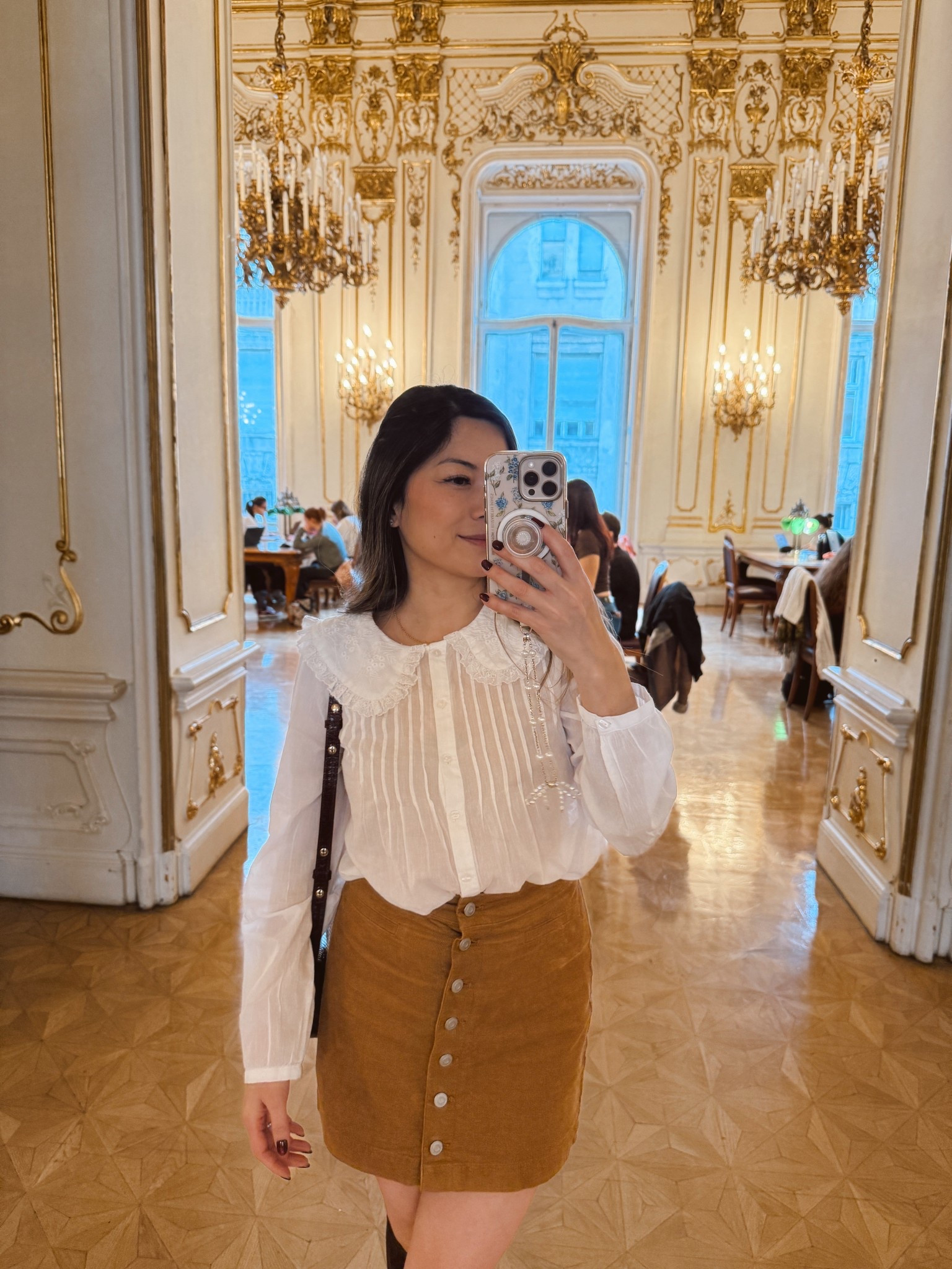 Peter Pan collared white shirt #LTKStyleTip

#LTKootd