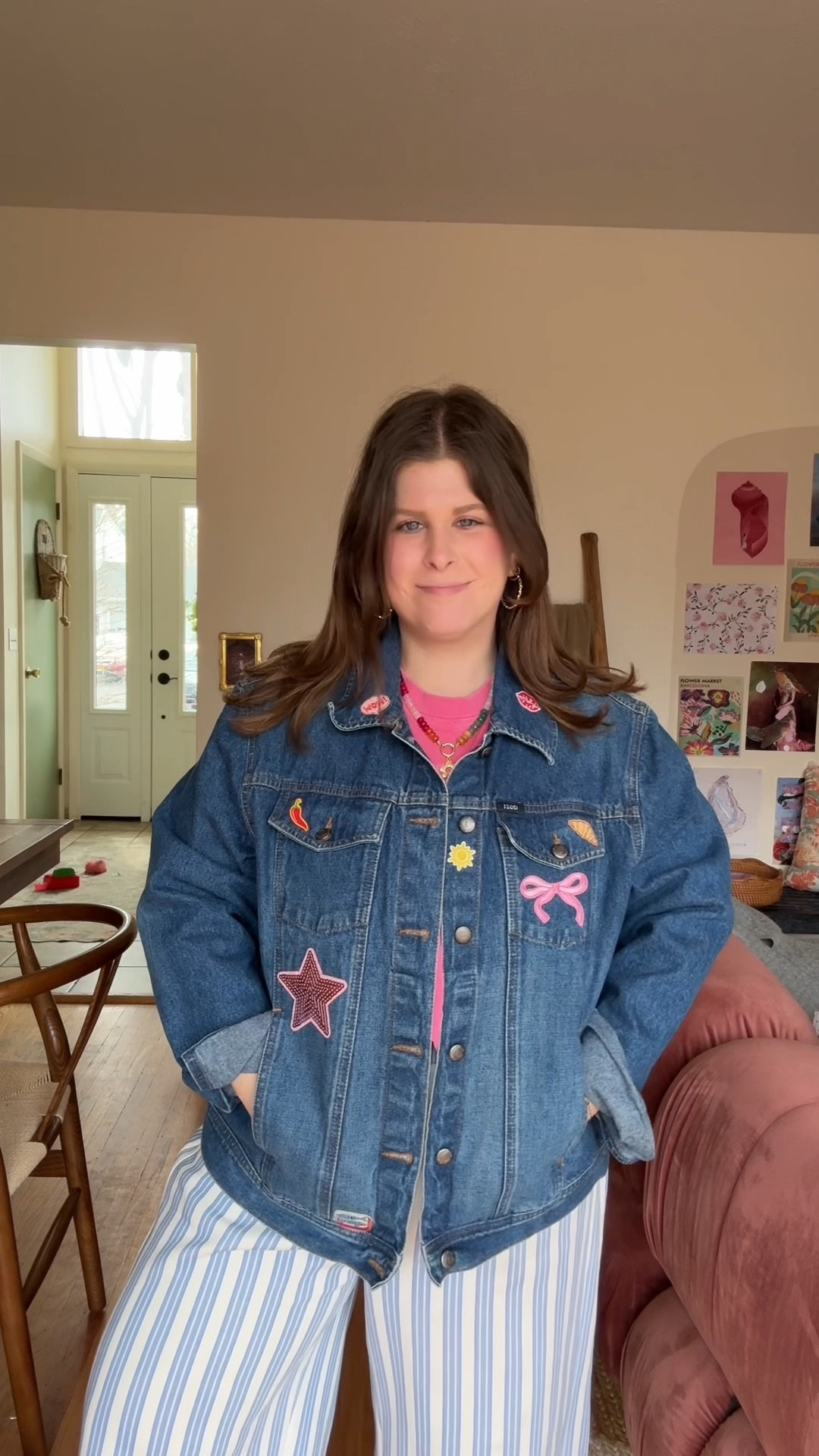 Patches on a denim jacket is my new obsession! 

So easy & fun to do! A wearable collection too!

#diy #craft #crafting #diyprojects #denimjacket 