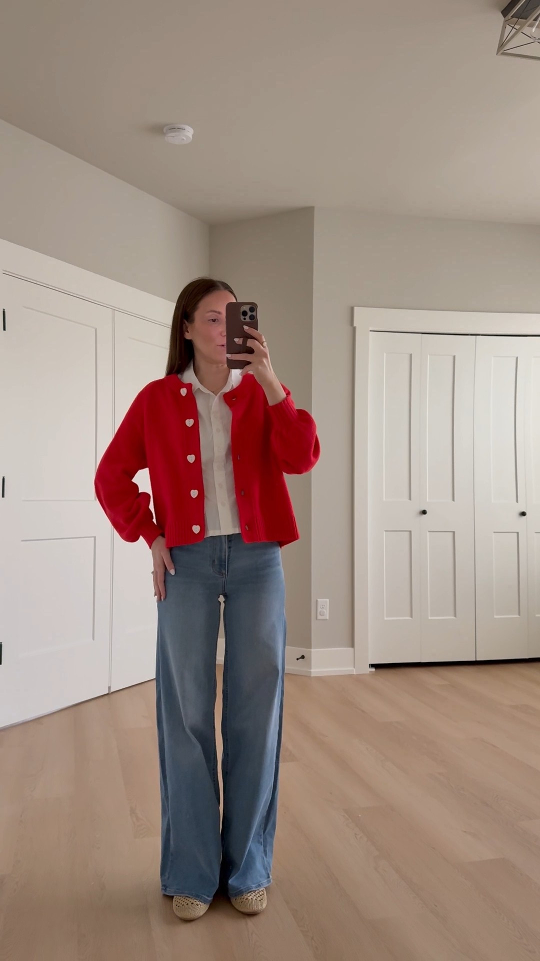 Teacher outfit idea🍎 this outfit is perfect for the classroom! Comfortable and practical but so cute for Valentine’s Day! Wearing a small cardigan, xs top and size 25 denim

Classroom outfit | teacher style | Valentine’s Day outfit | teacher outfit | cardigan 

#LTKValentine