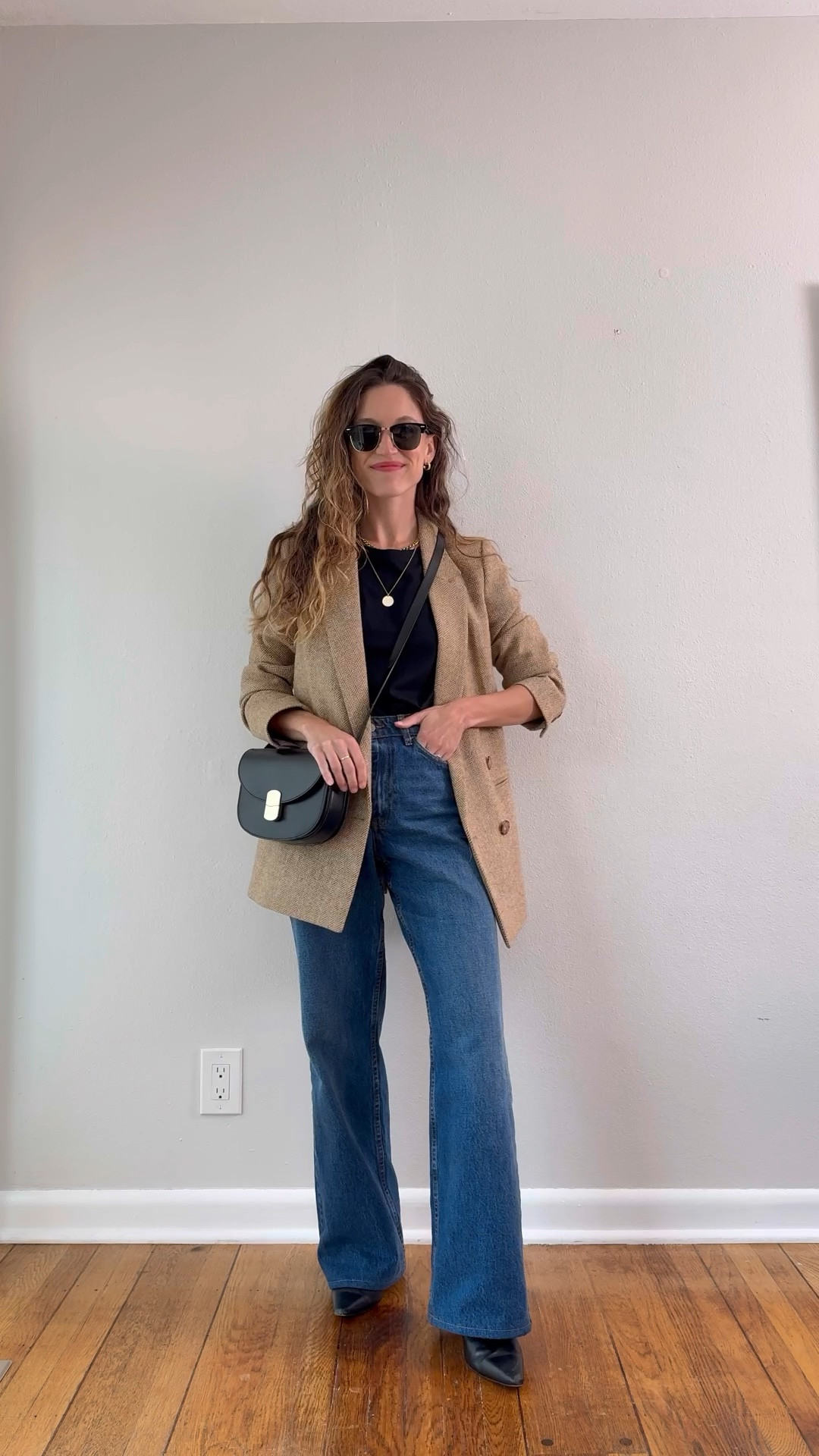 Fall Capsule: Day Sixteen 🍂

Sèzane tee, S, I sized up. Sèzane blazer, 2, I took my larger size. Similar linked. Sèzane jeans, 2, I took my larger size, similar linked  J.Crew boots, TTS. Sèzane bag. Quince sunglasses. Parker Necklace and Makena Hoops from Sela Designs, ASHLEYROHR10 for 10% off. Mila Coin Necklace, STITCHANDSALT for $10 off  

#LTKStyleTip #LTKSeasonal #LTKOver40