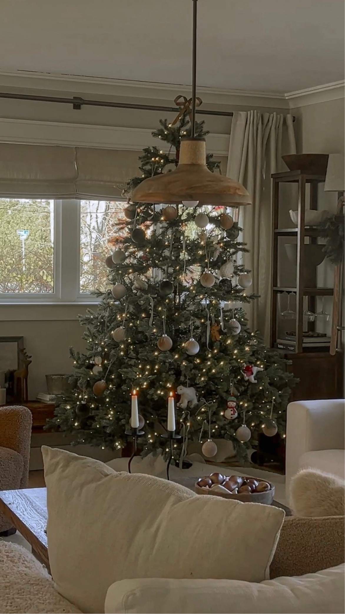 Christmas decor in my home! Christmas tree, Christmas decor, holiday decor.

#LTKHoliday #LTKSeasonal #LTKHome