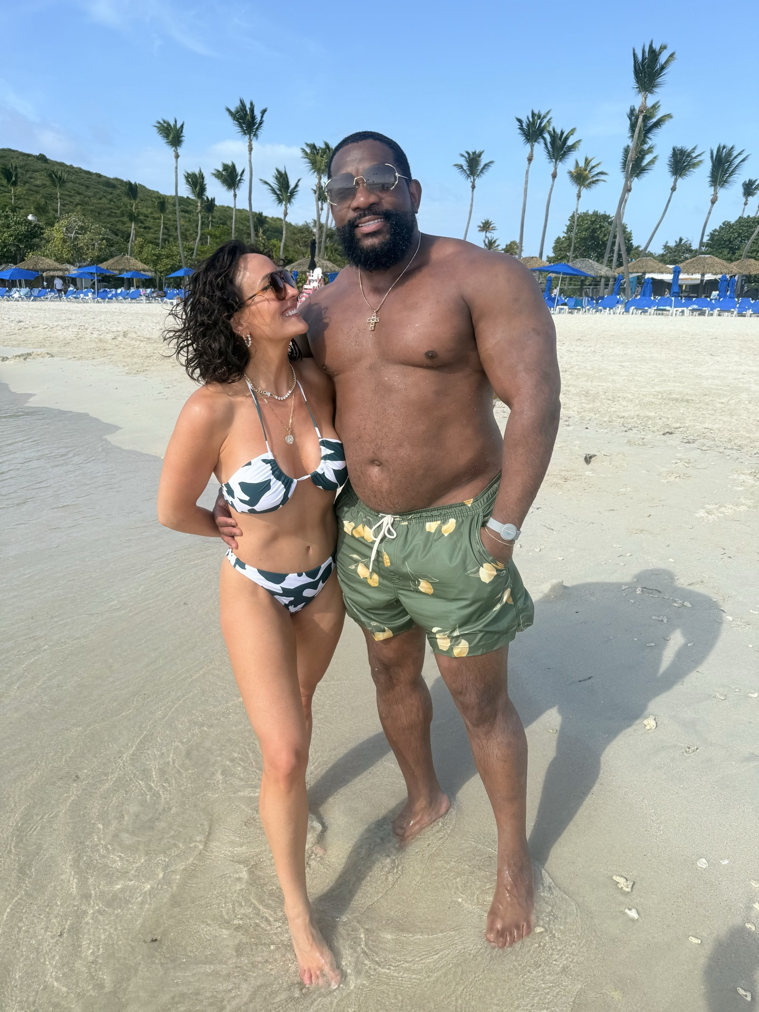 M top 
S bottoms 

#LTKTravel #LTKOver40 #LTKSwim