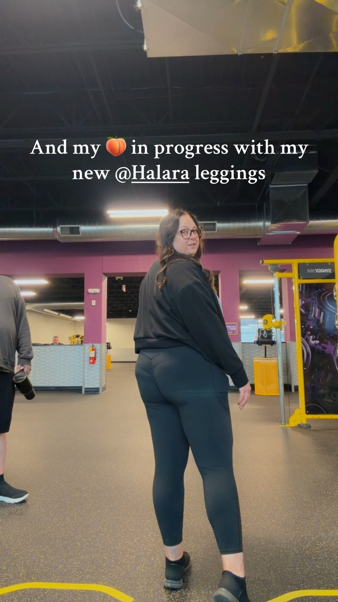 Day 42 🏋️‍♀️🍑
Gym OOTD but make it gain-boosting. These butt-lifting leggings understood the assignment ✨
Shop this whole fit via my 🔗 in LTK 💕

#LTKfitnessgoals #LTKootd #LTKPlusSize