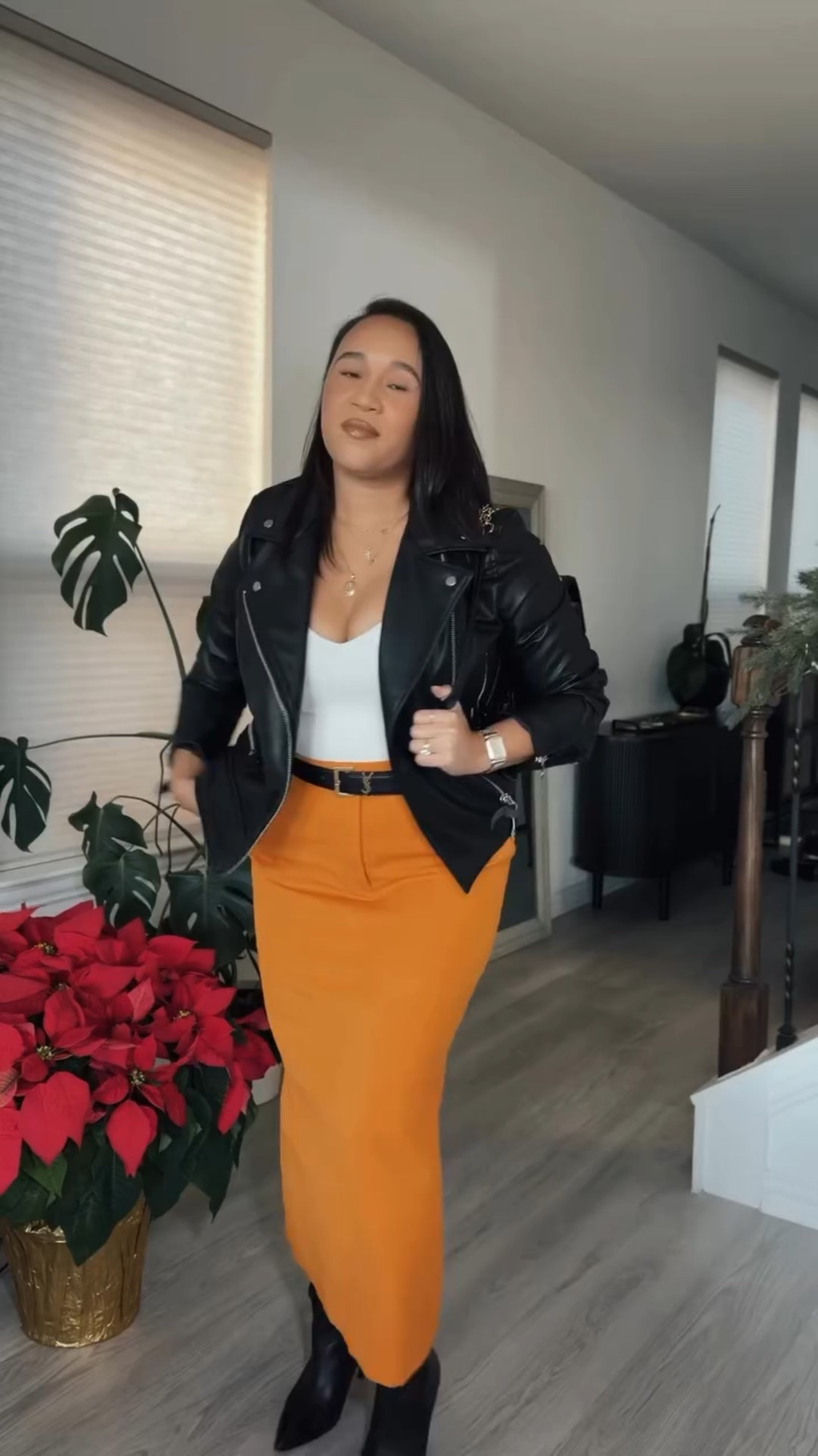 holiday errands but make it cute: leather jacket + sunshine skirt + boots 🖤🧡

rate it 1–10 and tell me where you’d wear this!

#OOTD #OutfitCheck #StyleInspo #WinterOutfit #IGFashion