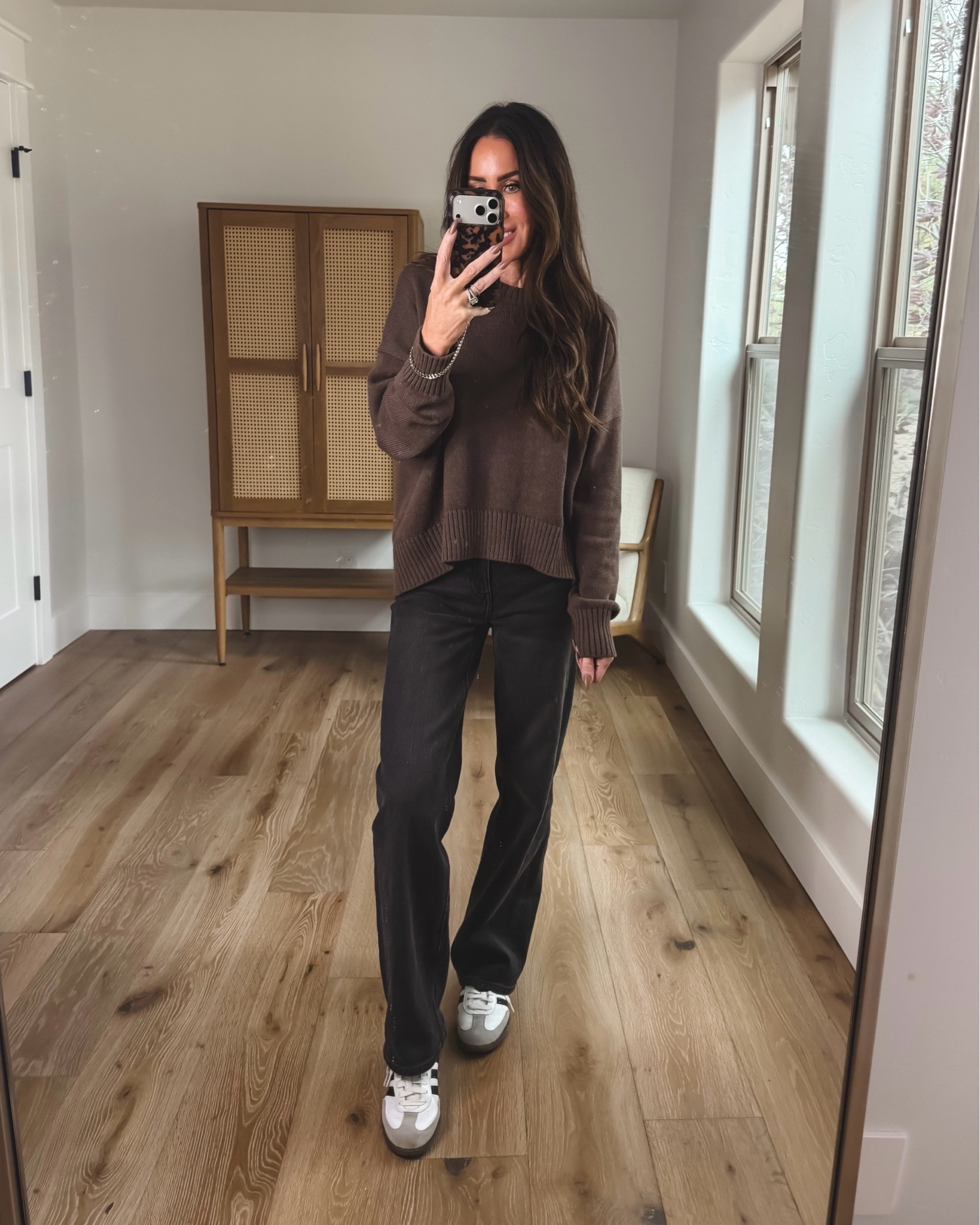 Ootd on this Cold rainy day.. pumpkin patch with the fam.. sz small in this sweater snd sz 25 regular in jeans, I’m 5’5” and the length is perfect with sneakers 
Women and style over 40