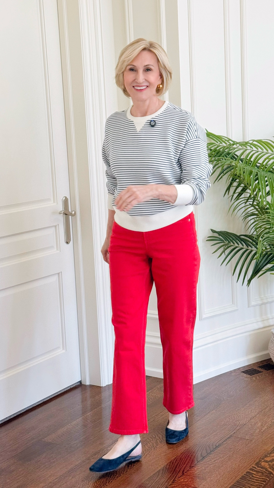 A little nautical moment ❤️⚓️

There’s just something about red + stripes that feels so fresh for the season… and I’m loving this combo from Spanx. These 90s straight leg jeans are such a fun pop of color, paired with a classic striped sweatshirt for that timeless, coastal feel.

Finished it off with suede ballet flats to keep things easy and polished — the kind of outfit that works for errands, lunch, or a casual day out but still feels put together ✨

Comfortable, classic, and just a little bit playful… which is exactly how I want to dress this time of year.


#LTKSeasonal #LTKOver40 #LTKootd