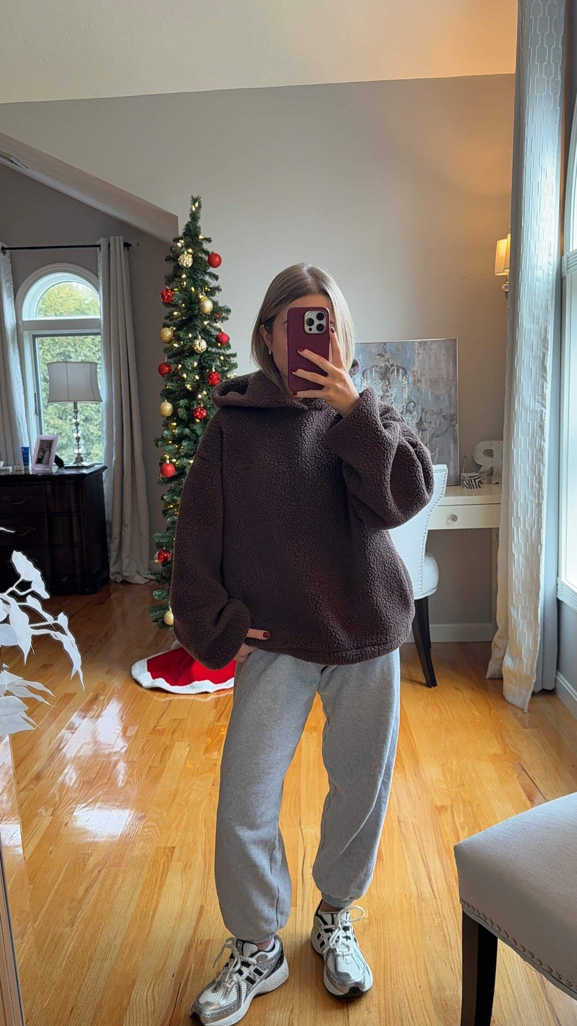 xs fleece and joggers ( wearing short in joggers length) 

#LTKootd #LTKU #LTKSeasonal