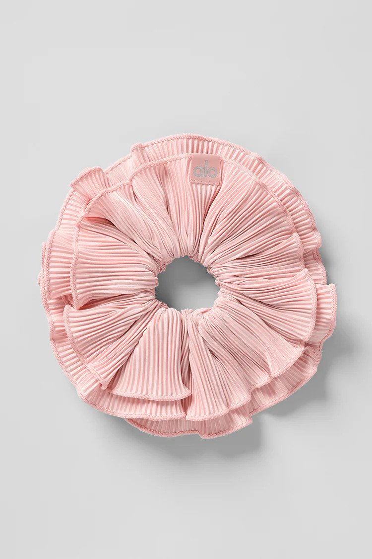Micro Plisse Oversize Scrunchie | Alo Yoga (US)