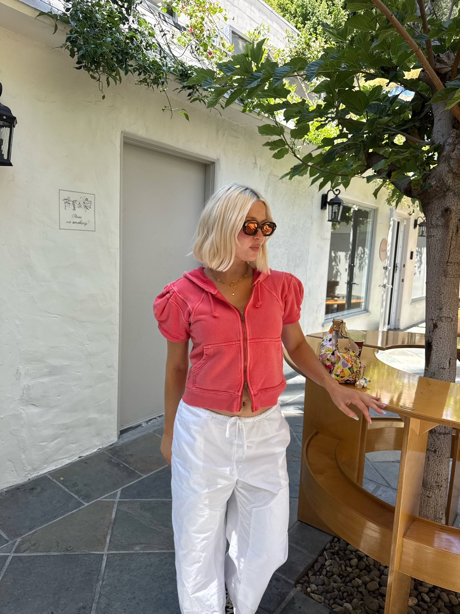summer sweatshirt with puffy sleeves!!! I love her so bad

#LTKootd #LTKdayinmylife