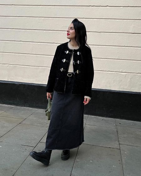 Denim maxi skirt outfit | shearling jacket | The Row boots | Loewe puzzle bag

#LTKSeasonal #LTKCyberweek #LTKstyletip