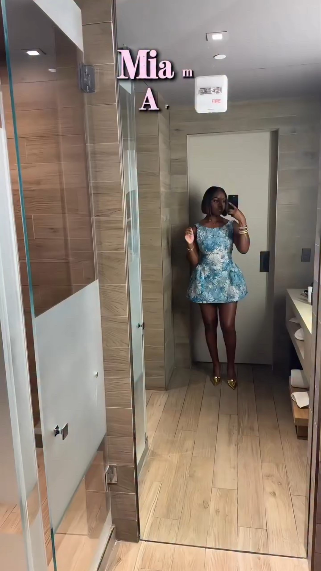 True story: My bestfriend and I booked a trip a random flight to Miami because ai had an expiring companion pass( @delta credit card perk) We didn’t know it was Art Basel but it was a lovely surprise🥰 I love any and every excuse to get dressed💃🏾

Blue Dress: @fashionnova Brittany Floral Jacquard Mini Dress

Brown dress: FN Aria Cutout Maxi Dress

Denim shorts: @levis 501

White top: FN part of a set draped In Desire Slinky Maxi Skirt Set

Green set: FN Under The Sun Maxi Dress

Orange dress: @bgmlabel Heilos Dress

Comment ‘Shop’ for all links & smilar items including shoes