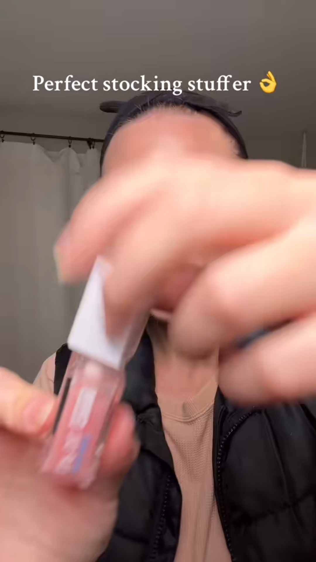 This lip oil from neutrogena feels amazing. It brings the perfect amount of shine and hydration. This is in the shade light pink but they also have a few other shades available! You can wear it by itself, over a stain, or with liner. This was gifted in exchange for content   #lipoil #lipgloss #beauty #makeup 

#LTKBeauty