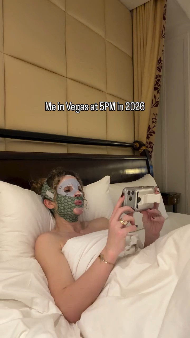 I’m actually not boring…… 😉

#LTKselfcare #LTKBeauty #LTKgrwm