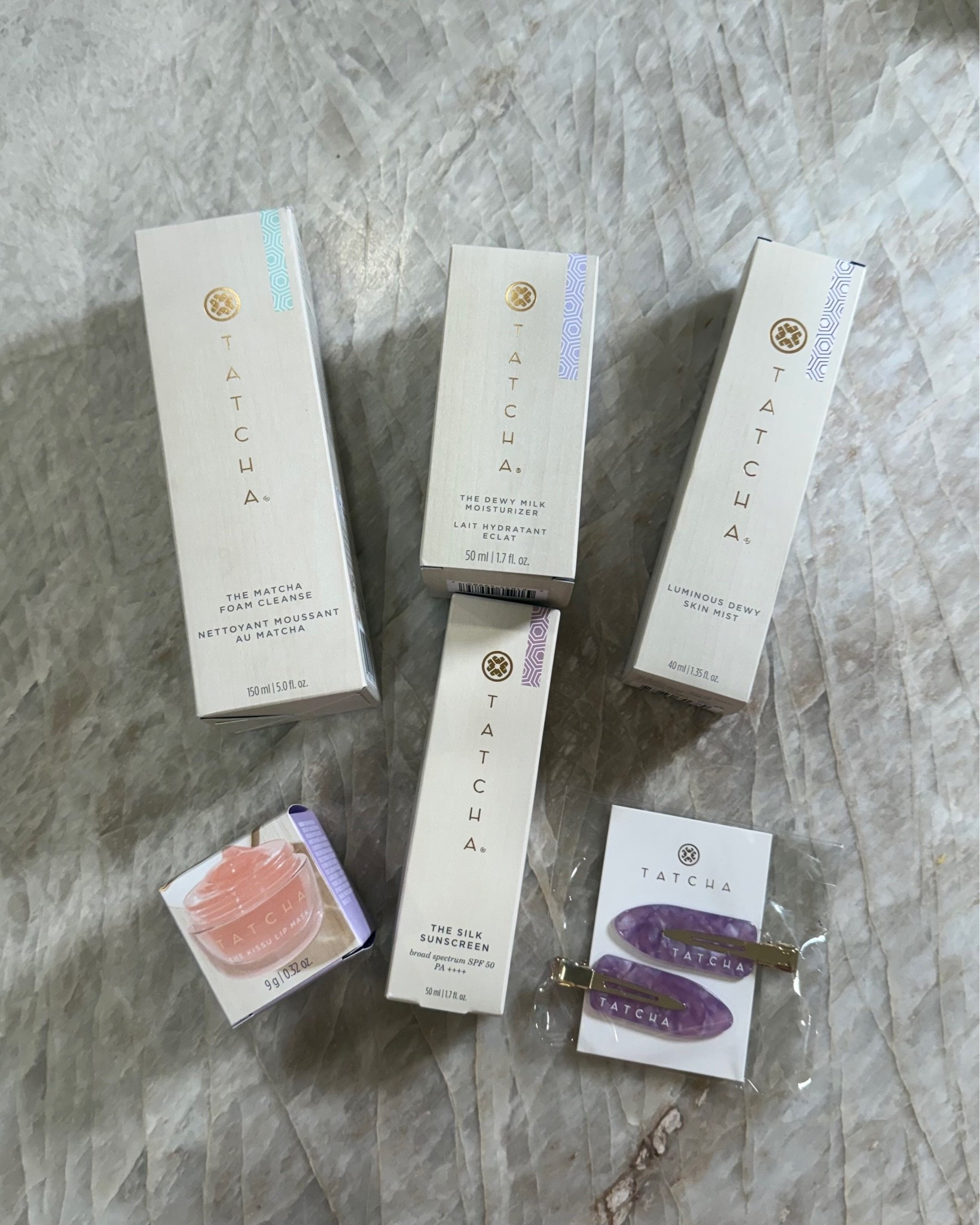 Scroll to shop! ✨ Tatcha favorite products. Everything is linked below.👇🏾

Desliza para comprar. ✨ Productos favoritos de Tatcha.

📲 Download the free LTK app & follow me @kirasfashionfinds to shop all my daily finds.

#LTKmorningroutine #LTKSaleAlert #LTKBeauty
