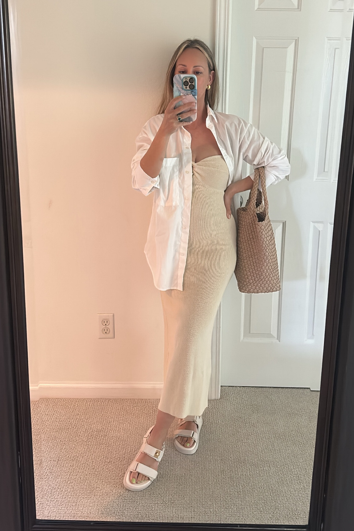 Love this knit dress now have it in cream and black fit tts I do wear spanx under to help smooth everything and I’m in a medium 