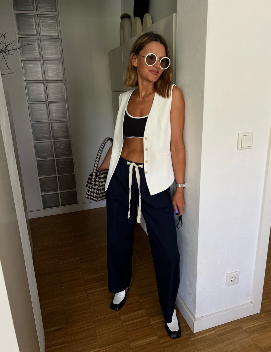 timeless type of styling 

#LTKstyletip #LTKunder50 #LTKeurope