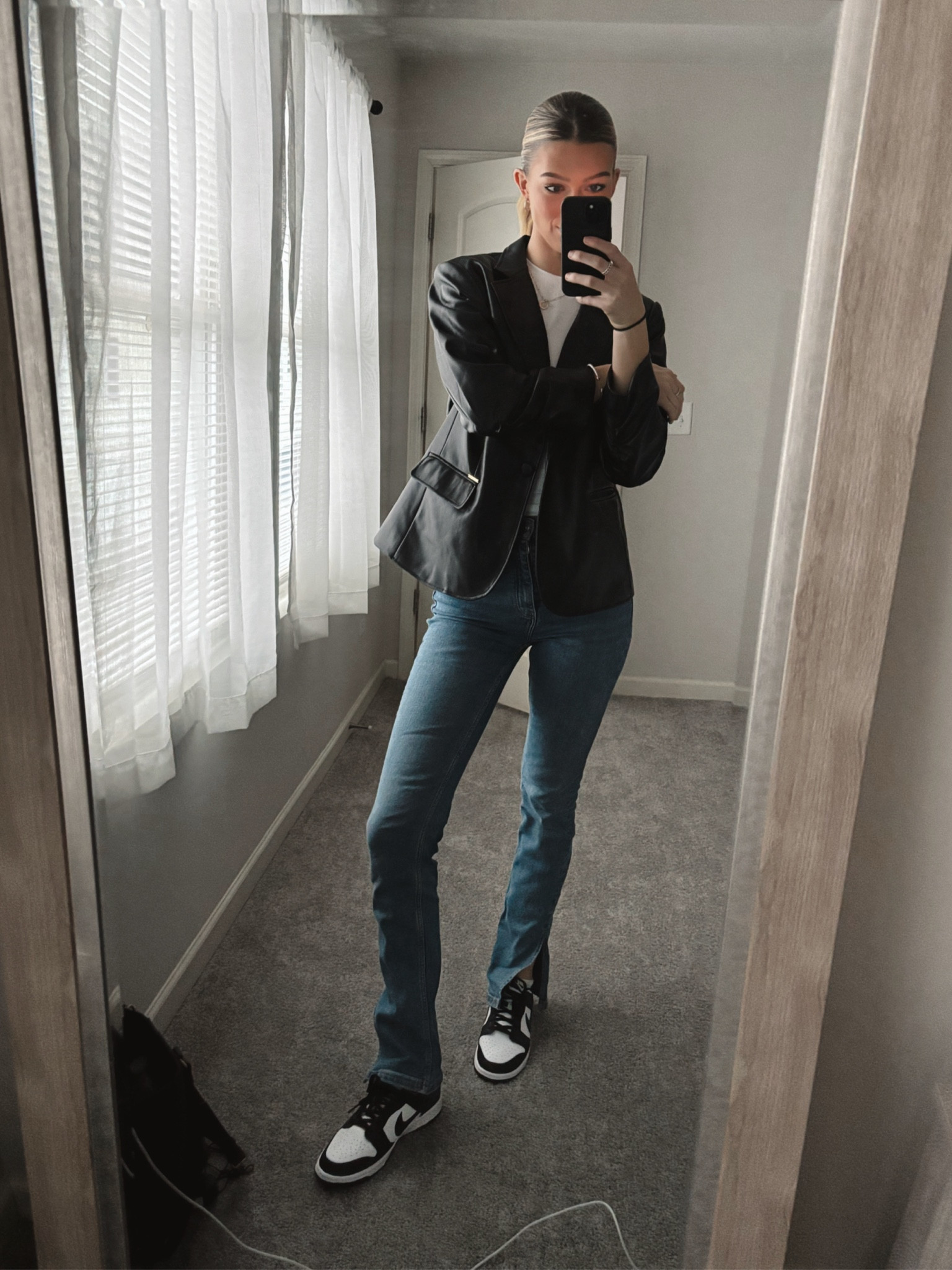 
happy Friday :)

casual outfit, casual Friday, leather, jeans, work outfit, Friday

#LTKGiftGuide #LTKworkwear #LTKMostLoved