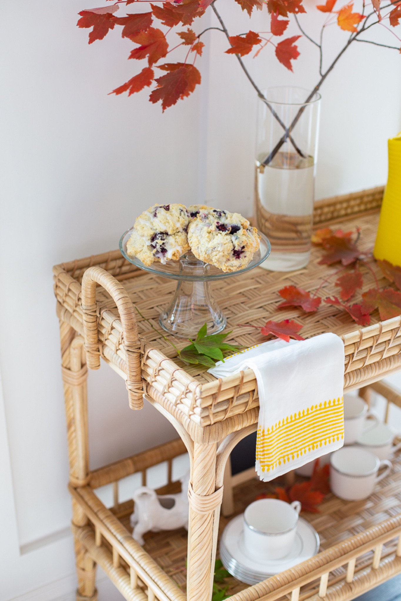 Free fall foliage for the win! Love this time of year because there’s no need to go further than the front yard to find awesome autumn decor. 



#LTKSeasonal #LTKhome