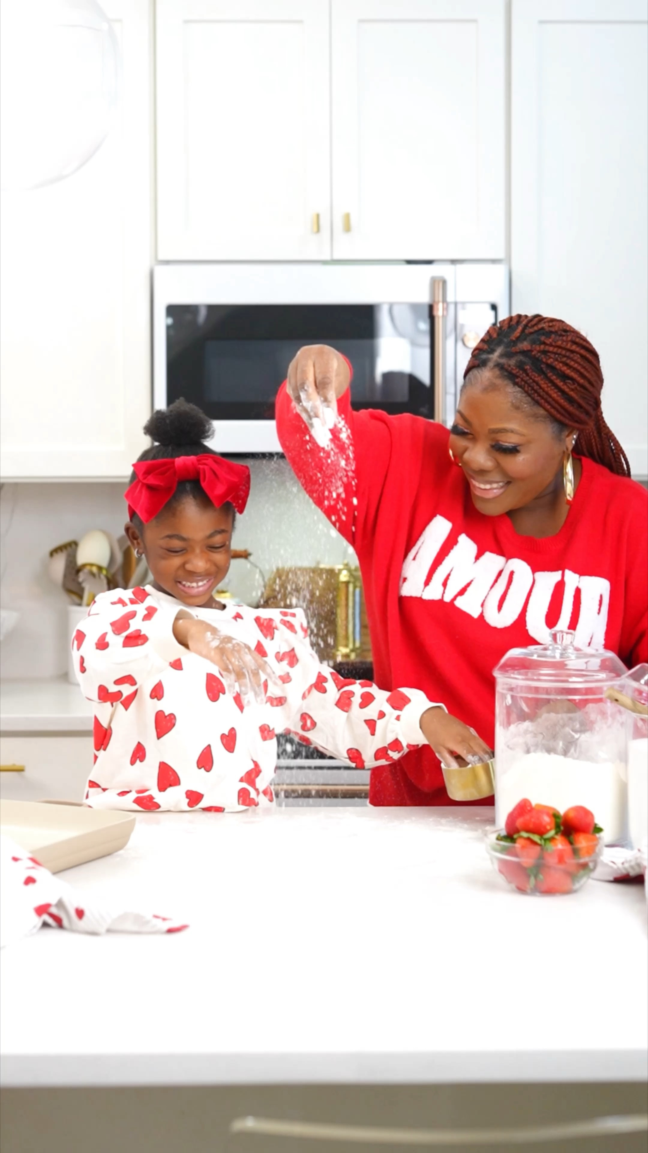 Lemon cream cheese puff pastry with fresh strawberries 🍓 🍓🍓🍋

#LTKfamily #LTKVideo #LTKSeasonal