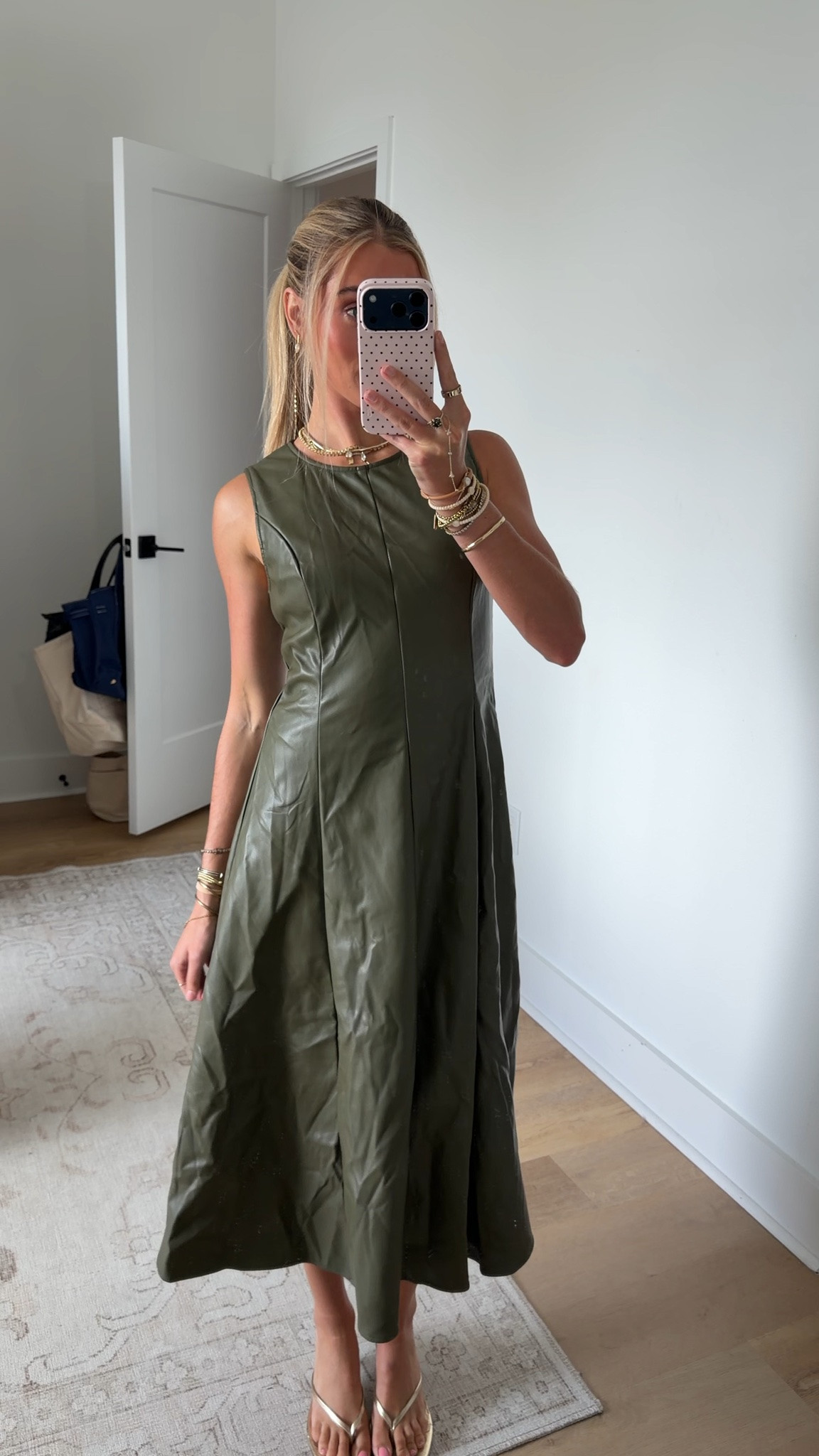 Amazon size small Qiaomai Women's Faux Leather Sleeveless Round Neck A Line Flare Long Dress
Elegant Faux Leather Tank Midi Dresses, Flowy A Line Hem, Soft Lining, Casual Trendy Party Night Out Daily Wear