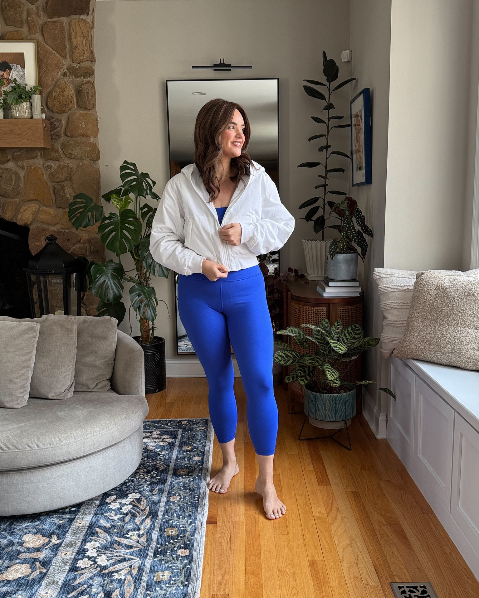 Obsessing over this royal blue set from Athleta! Currently 25% off 🤍

Runs TTS, I’m wearing a large/size 12 in everything

Activewear - casual outfit - athleisure

#LTKSeasonal #LTKActive