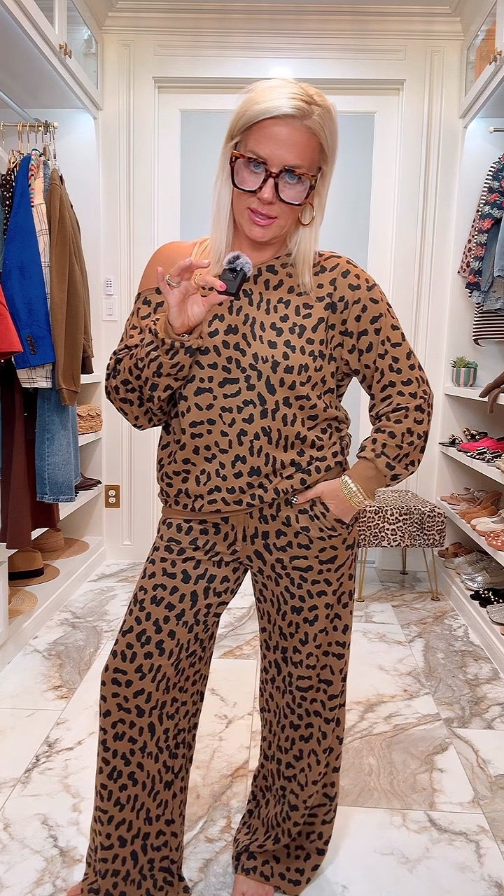 Obsessed with this set! Small in pants, medium in pullover