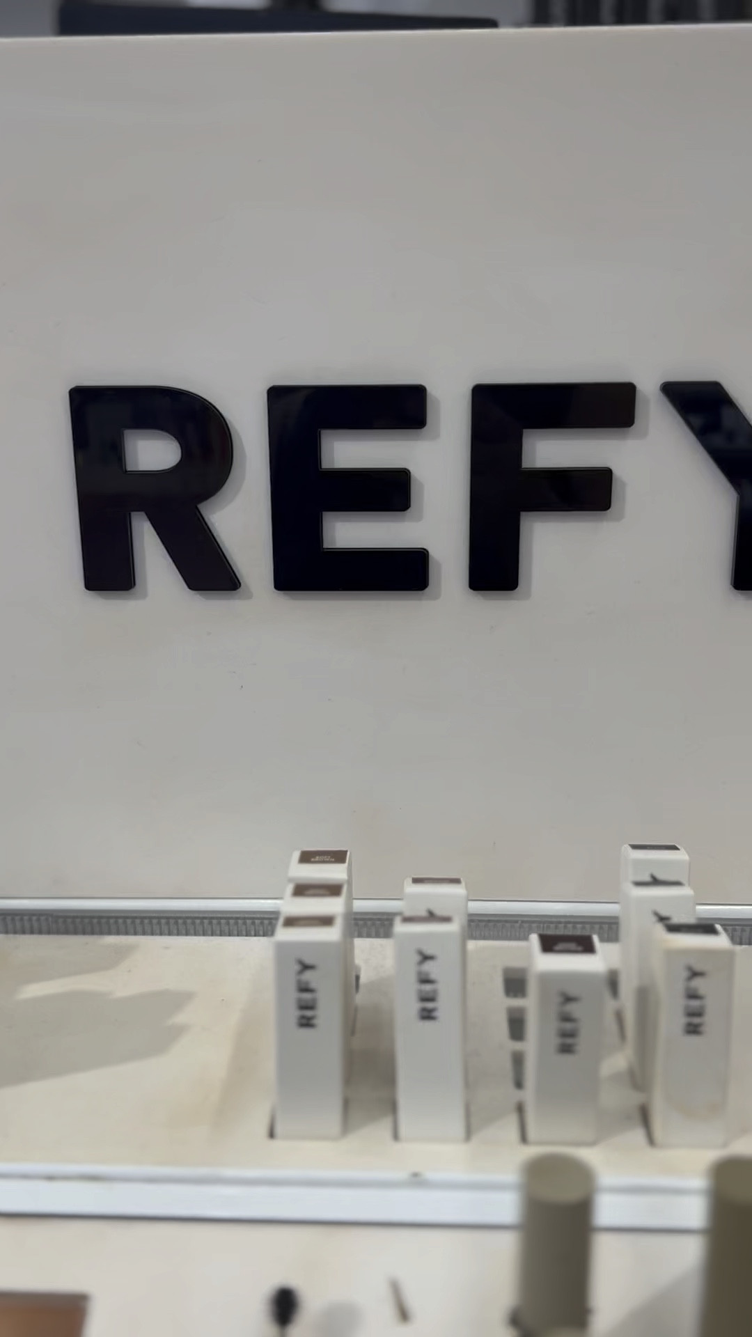 Me gusta como luce este #highlighter en todas los distintos  colores  las pieles #makeupbyfranz tips

#LTKbeauty